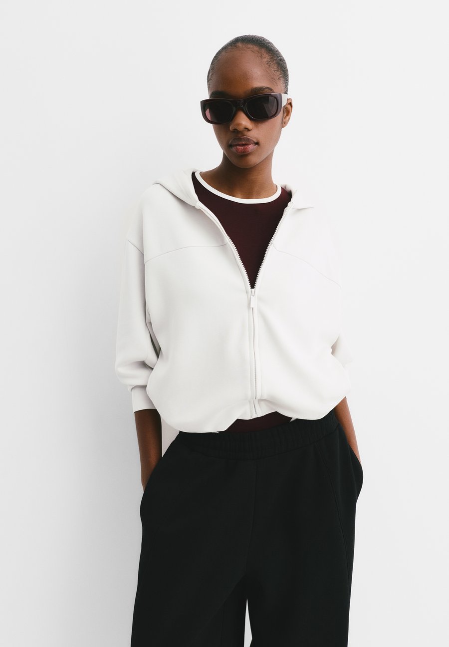 Толстовка PULL&BEAR BALLOON, Beige
Толстовка PULL&BEAR BALLOON, Beige