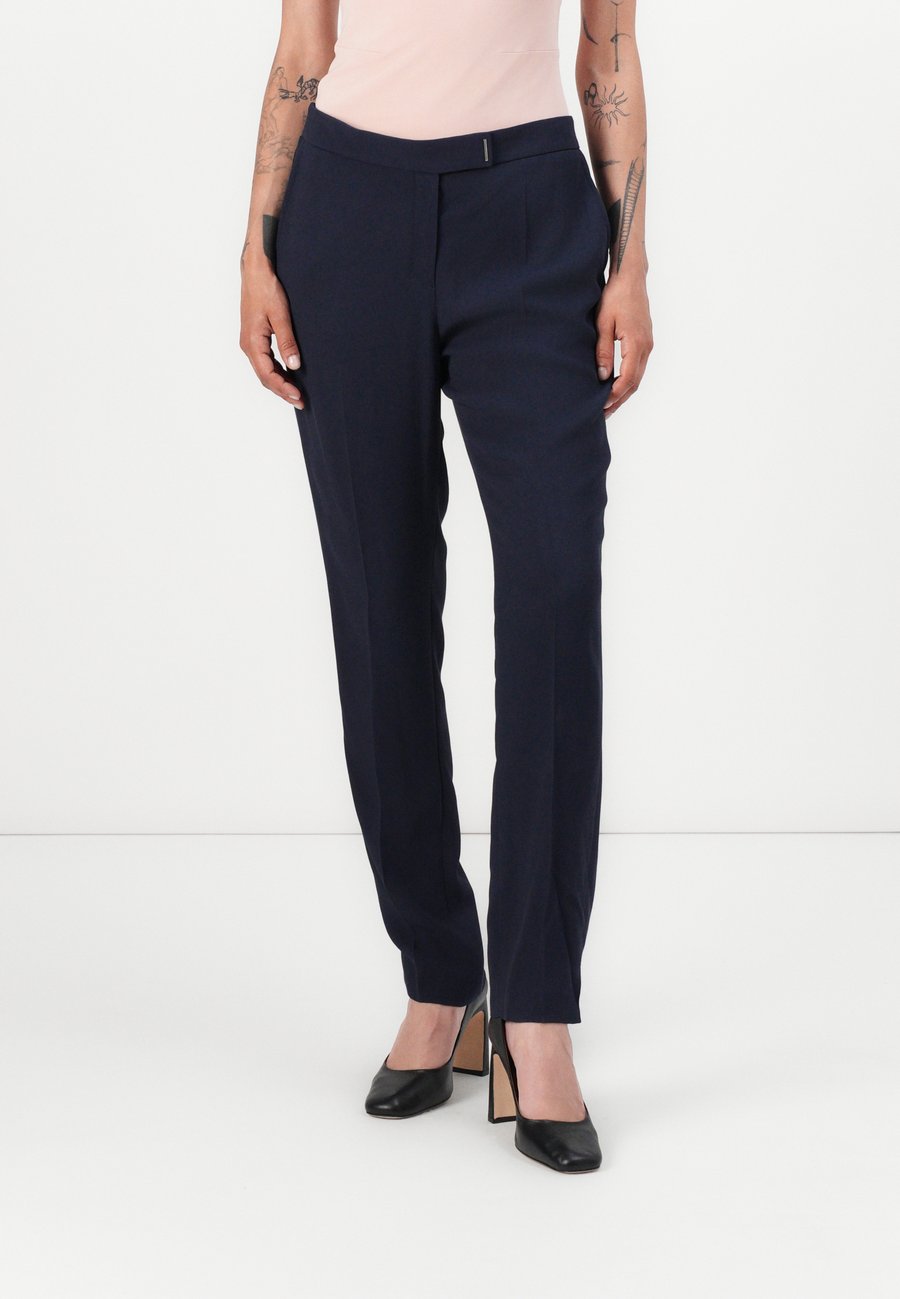 Брюки BOSS TAPRIA, Dark Blue
Брюки BOSS TAPRIA, Dark Blue