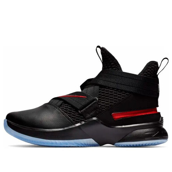 Кроссовки lebron soldier 12 flyease Nike, черный
Кроссовки lebron soldier 12 flyease Nike, черный