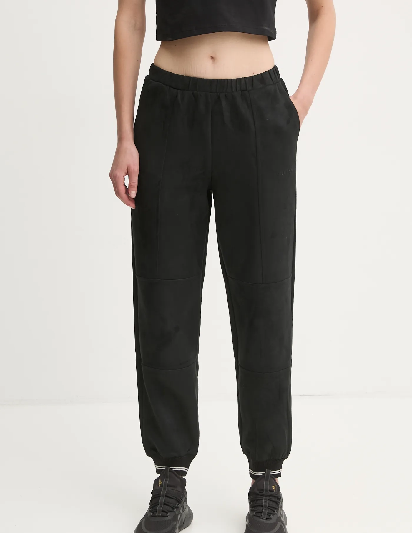 МОНИКА спортивные штаны Guess, черный
МОНИКА спортивные штаны Guess, черный