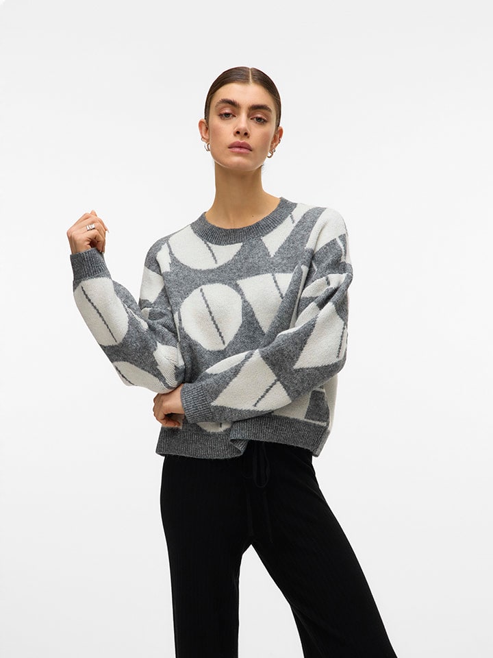 Свитер серого цвета Vero Moda
Свитер серого цвета Vero Moda