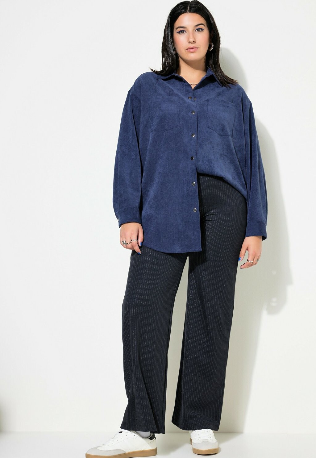 Брюки WEITES NADELSTREIFEN Studio Untold, темно-синий
Брюки WEITES NADELSTREIFEN Studio Untold, темно-синий