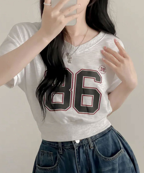 Футболка укороченная с V-образным вырезом и короткими рукавами VIVID LADY, светло-серый
Футболка укороченная с V-образным вырезом и короткими рукавами VIVID LADY, светло-серый