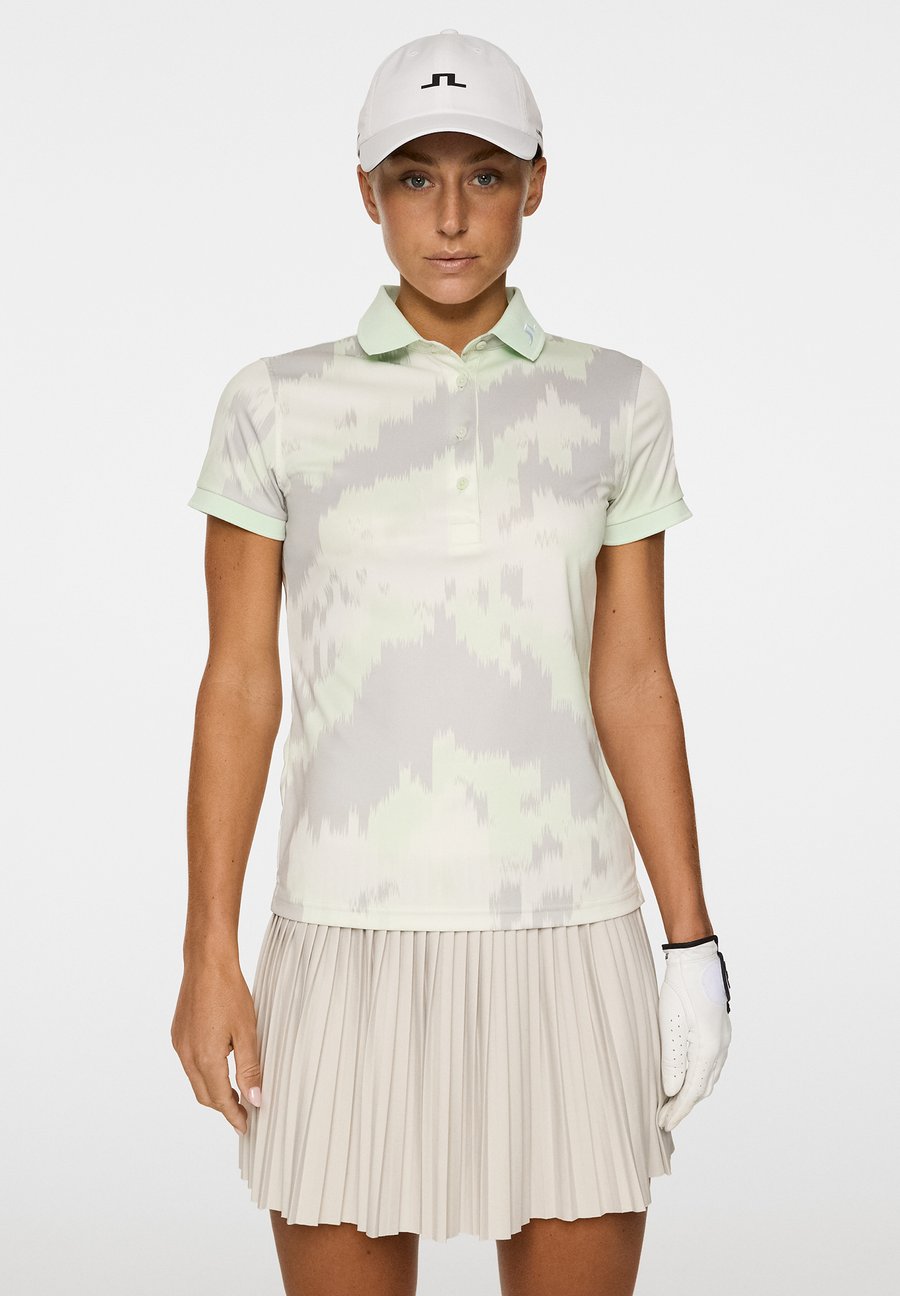 Поло J.LINDEBERG Sports TOUR TECH PRINT, Warp Ambrosia /Green
Поло J.LINDEBERG Sports TOUR TECH PRINT, Warp Ambrosia /Green