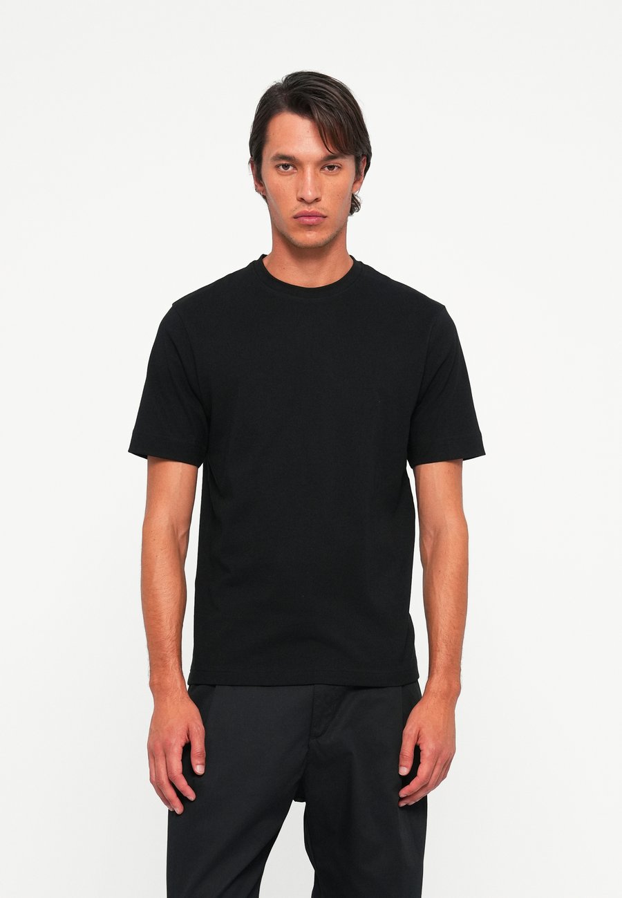Футболка DRYKORN RAPHAEL, Black, Черный, Футболка DRYKORN RAPHAEL, Black
Футболка DRYKORN RAPHAEL, Black, Черный, Футболка DRYKORN RAPHAEL, Black