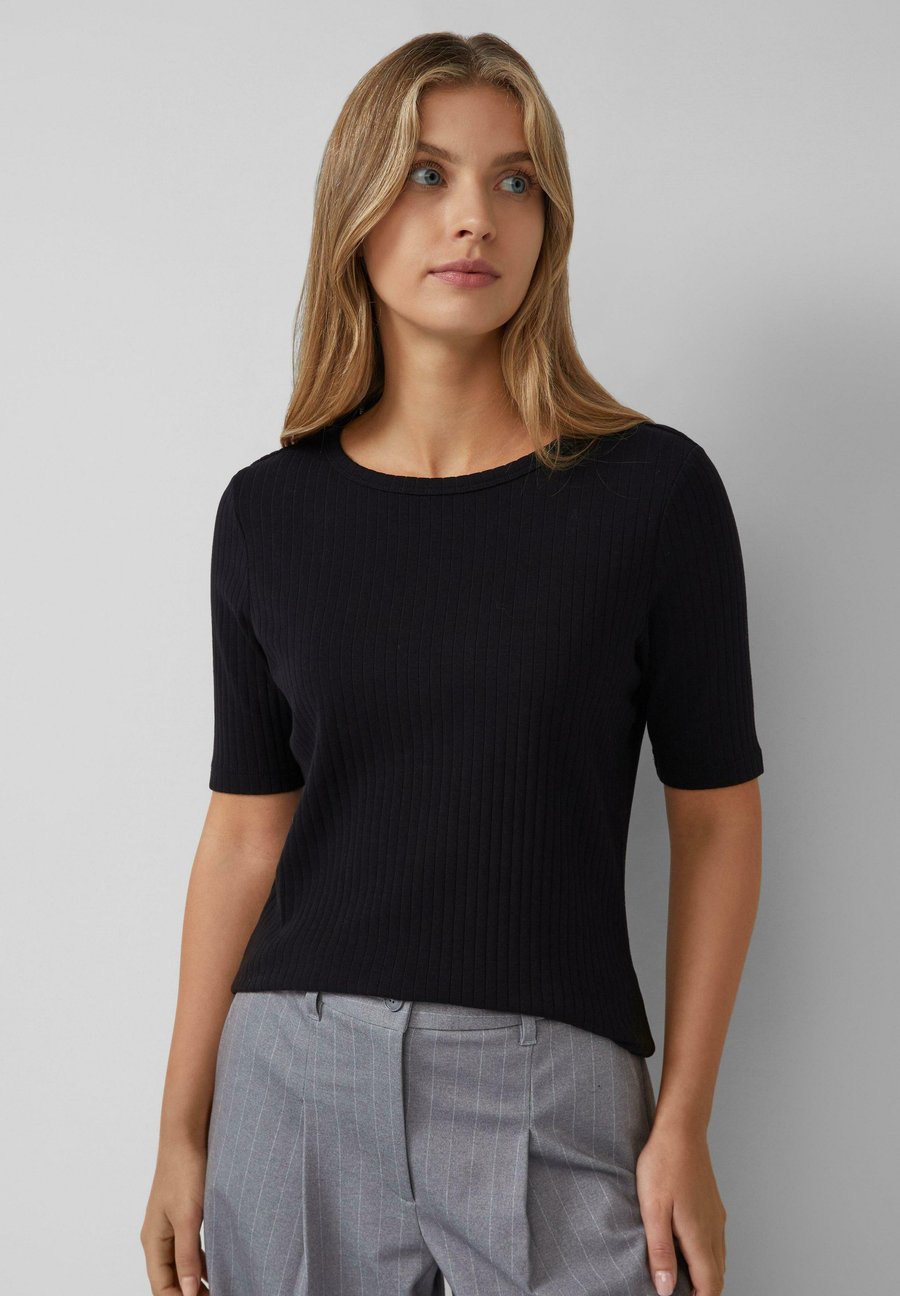 Футболка s.Oliver Basic T-shirt, Schwarz/Black, Черный, Футболка s.Oliver Basic T-shirt, Schwarz/Black
Футболка s.Oliver Basic T-shirt, Schwarz/Black, Черный, Футболка s.Oliver Basic T-shirt, Schwarz/Black