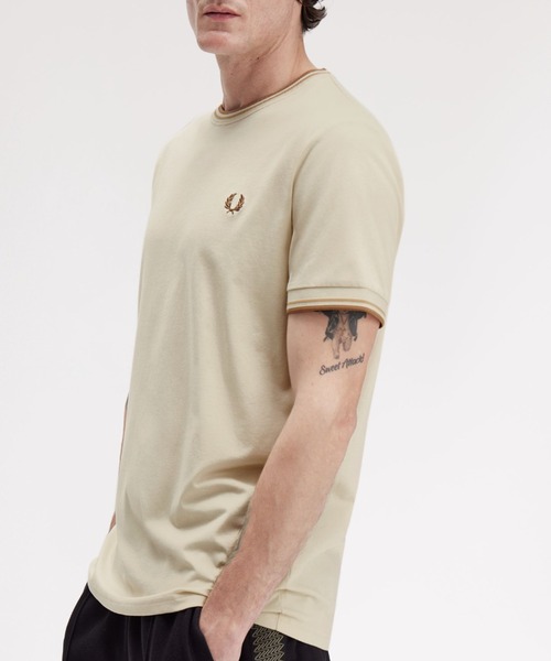 Футболка с двойной отделкой FRED PERRY, бежевый
Футболка с двойной отделкой FRED PERRY, бежевый