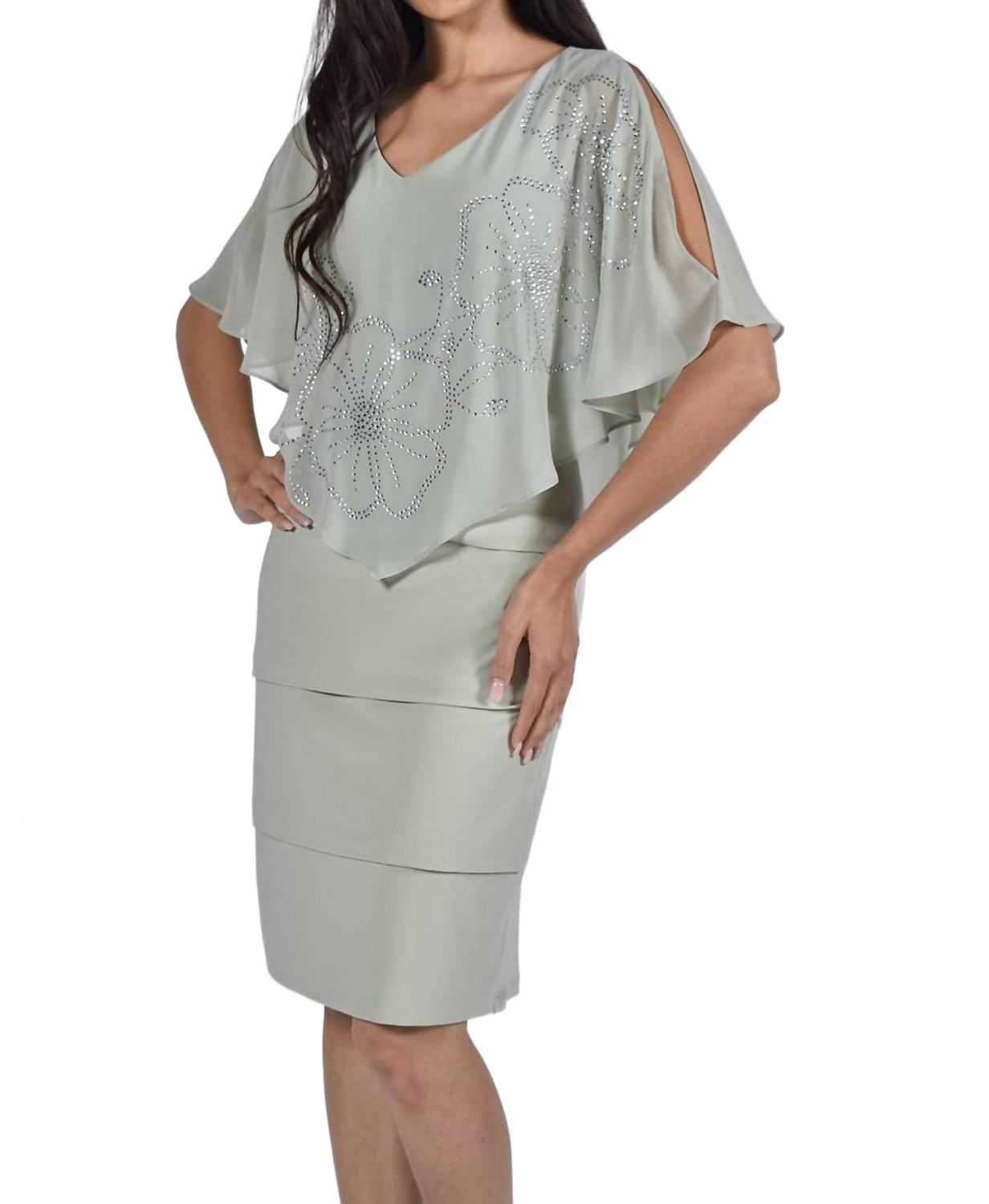 Вязаное платье с шифоновым верхом в цвете зеленый чай Frank Lyman
Вязаное платье с шифоновым верхом в цвете зеленый чай Frank Lyman