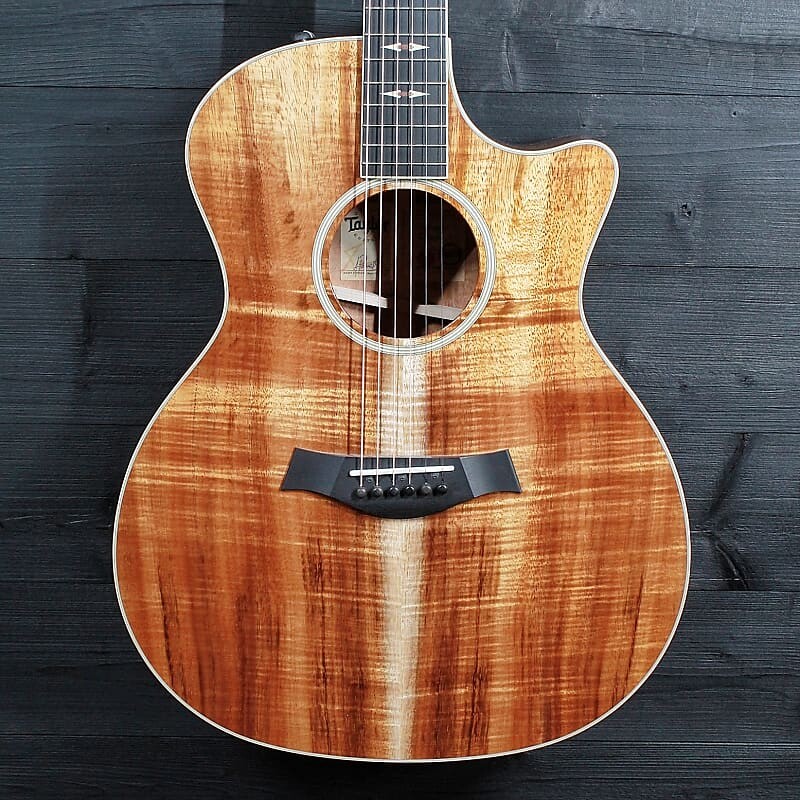 Акустическая гитара Taylor Custom GA Hand-Selected Hawaiian Koa w/ Taylor ES2 Electronics
Акустическая гитара Taylor Custom GA Hand-Selected Hawaiian Koa w/ Taylor ES2 Electronics