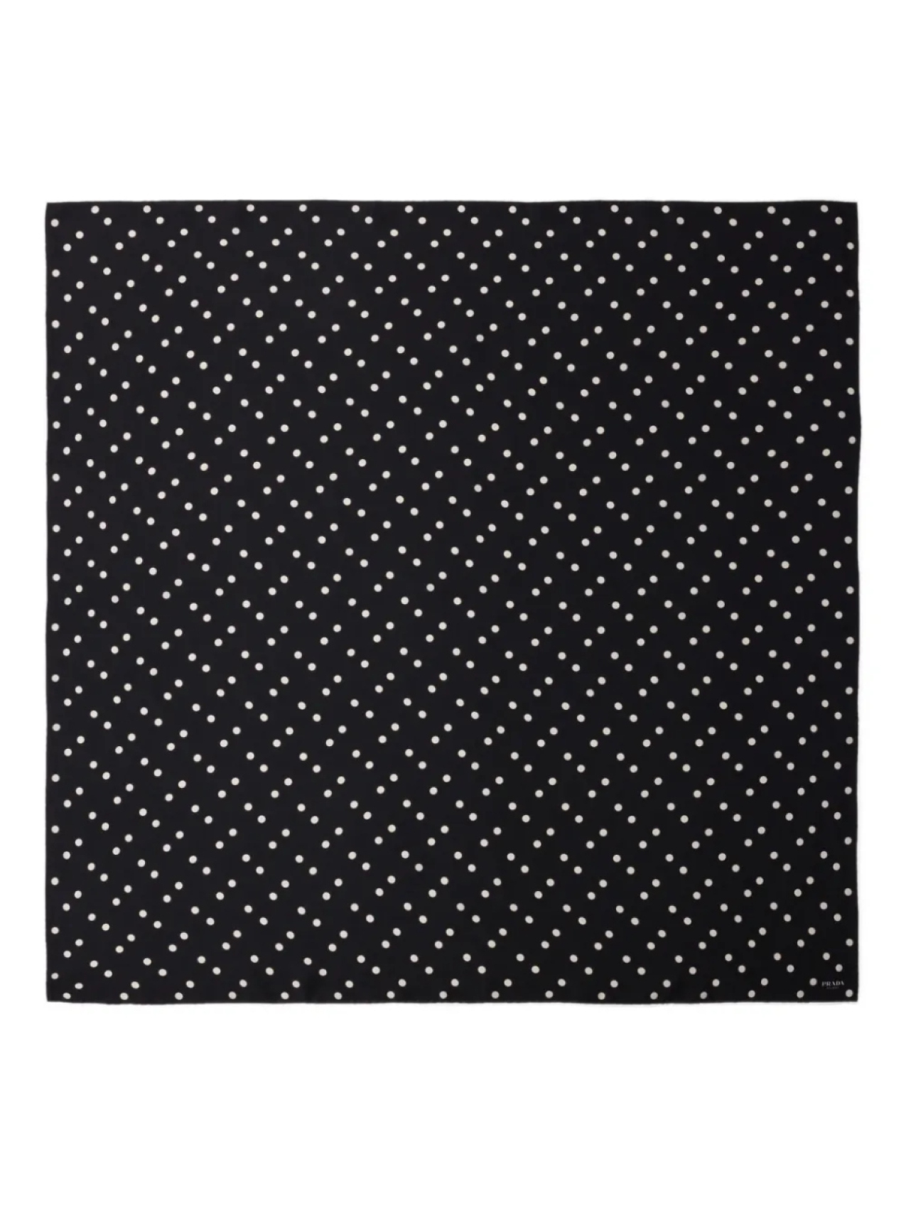 Шарф из шелковой саржи Prada, черный
Шарф из шелковой саржи Prada, черный