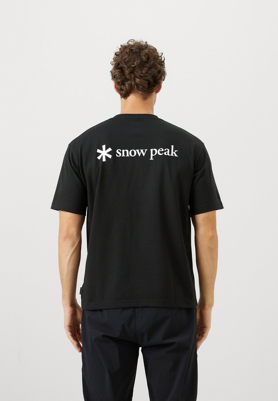 Футболка Snow Peak BACK LOGO UNISEX, Black, Белый, Футболка Snow Peak BACK LOGO UNISEX, Black
Футболка Snow Peak BACK LOGO UNISEX, Black, Белый, Футболка Snow Peak BACK LOGO UNISEX, Black