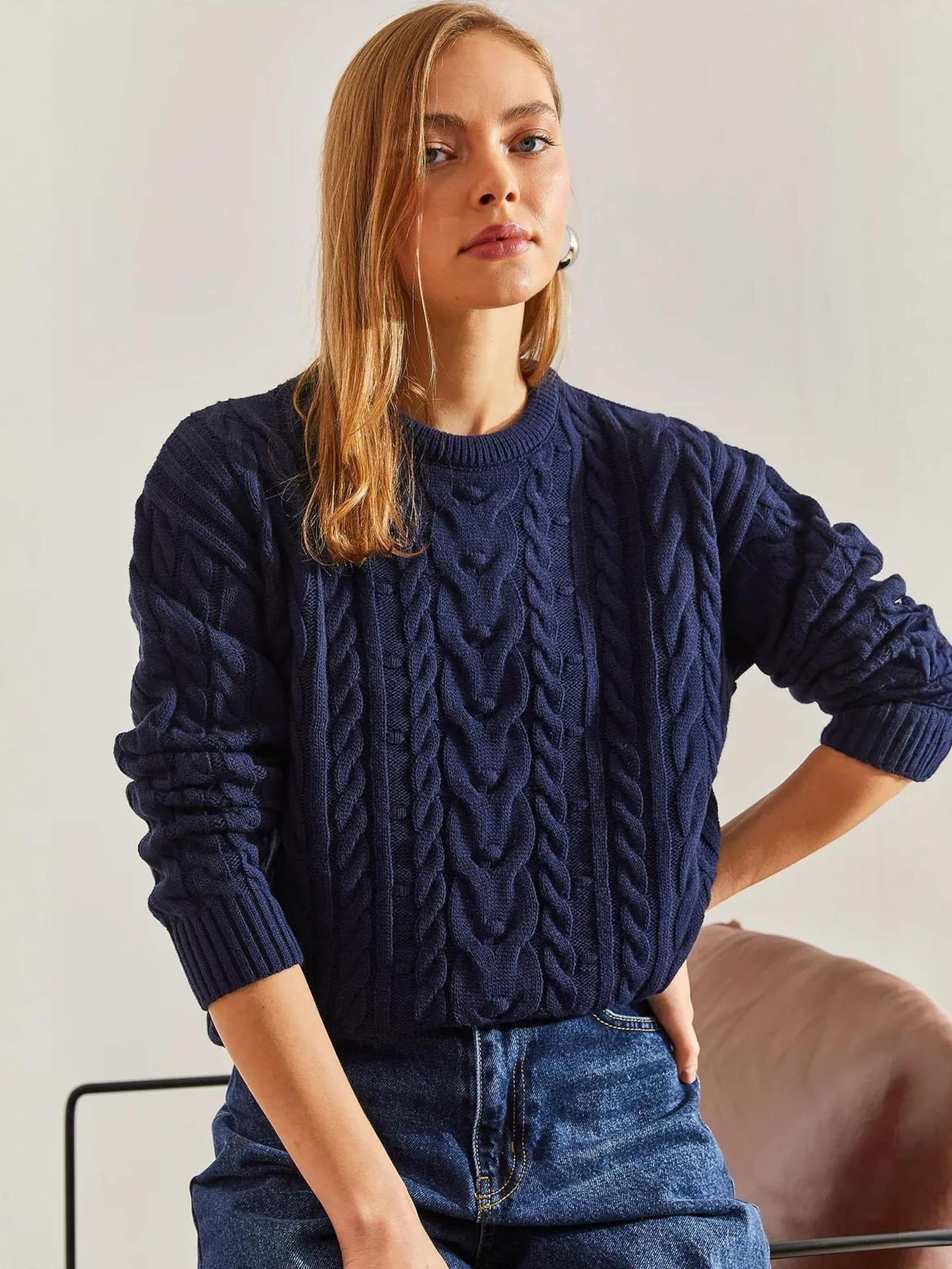 Bianco Lucci Свитер в цвете Marine Blue
Bianco Lucci Свитер в цвете Marine Blue