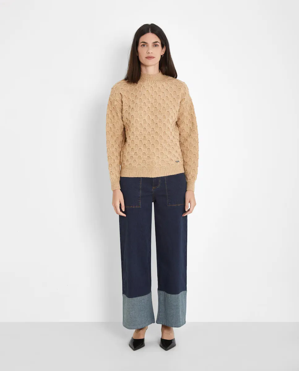 Женский жаккардовый свитер с воротником Перкинс Trucco, бежевый
Женский жаккардовый свитер с воротником Перкинс Trucco, бежевый