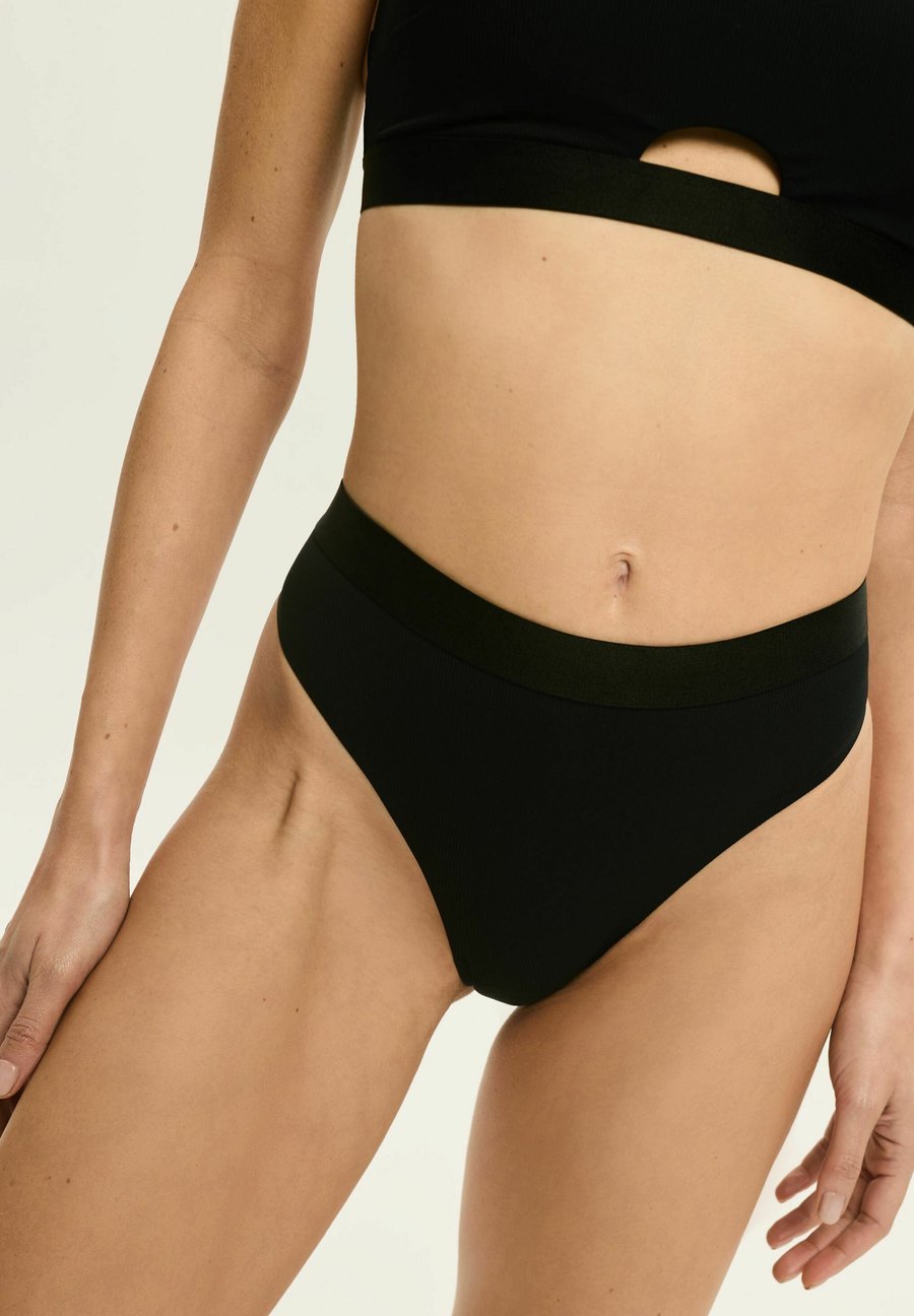 Брифы ESOTIQ BIANCO, Black
Брифы ESOTIQ BIANCO, Black