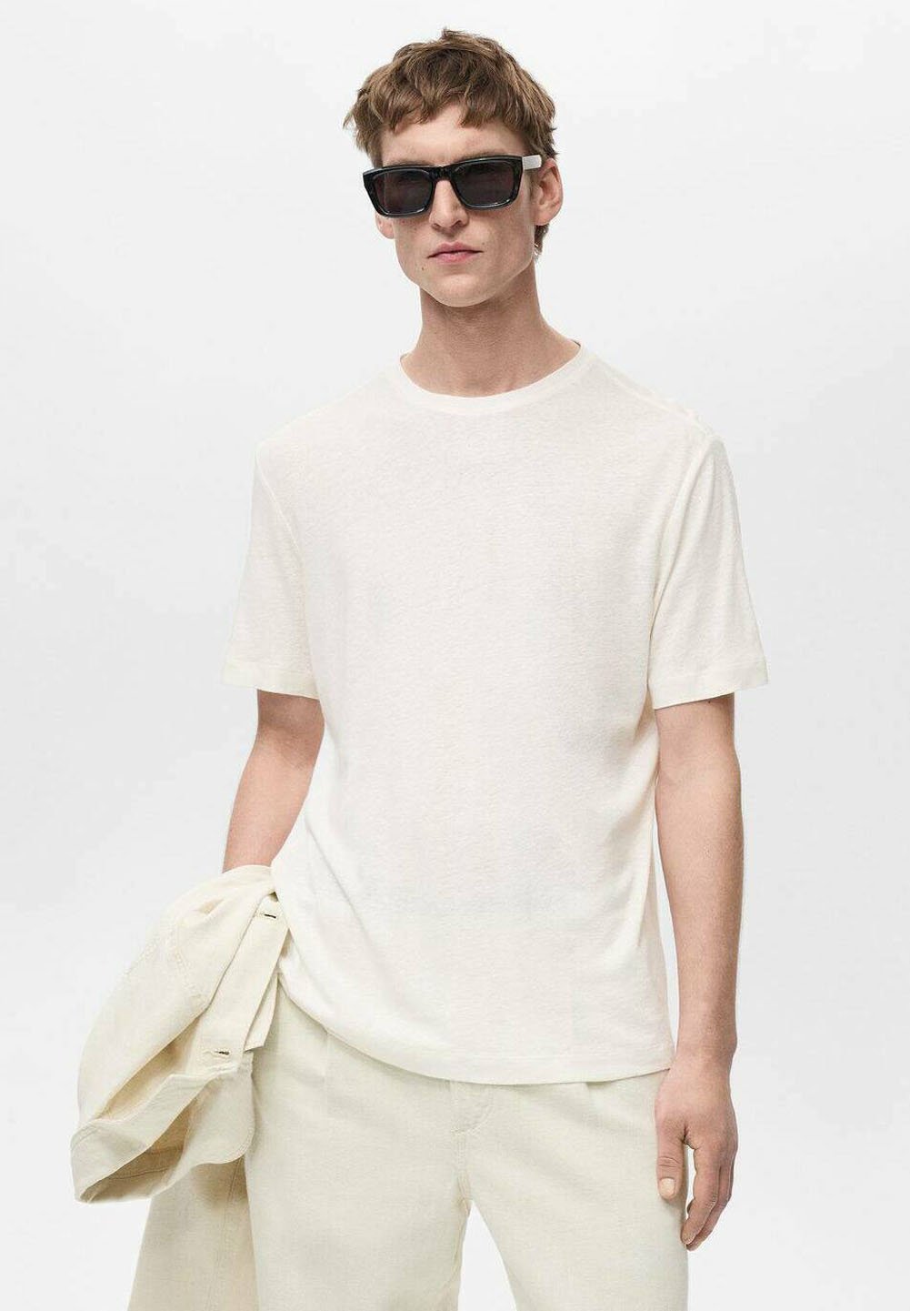 Базовая футболка LIMAN Mango, белый
Базовая футболка LIMAN Mango, белый