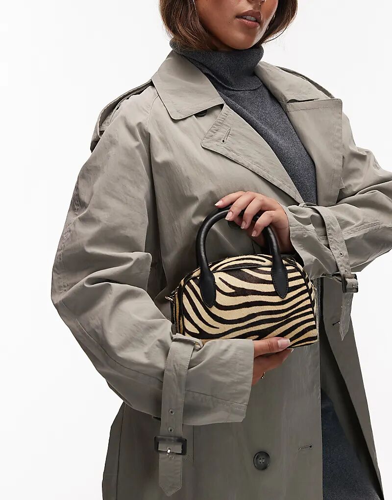 & Other Stories сумка для боулинга из кожи с принтом зебры, цвет белый, многоцветный
& Other Stories сумка для боулинга из кожи с принтом зебры, цвет белый, многоцветный