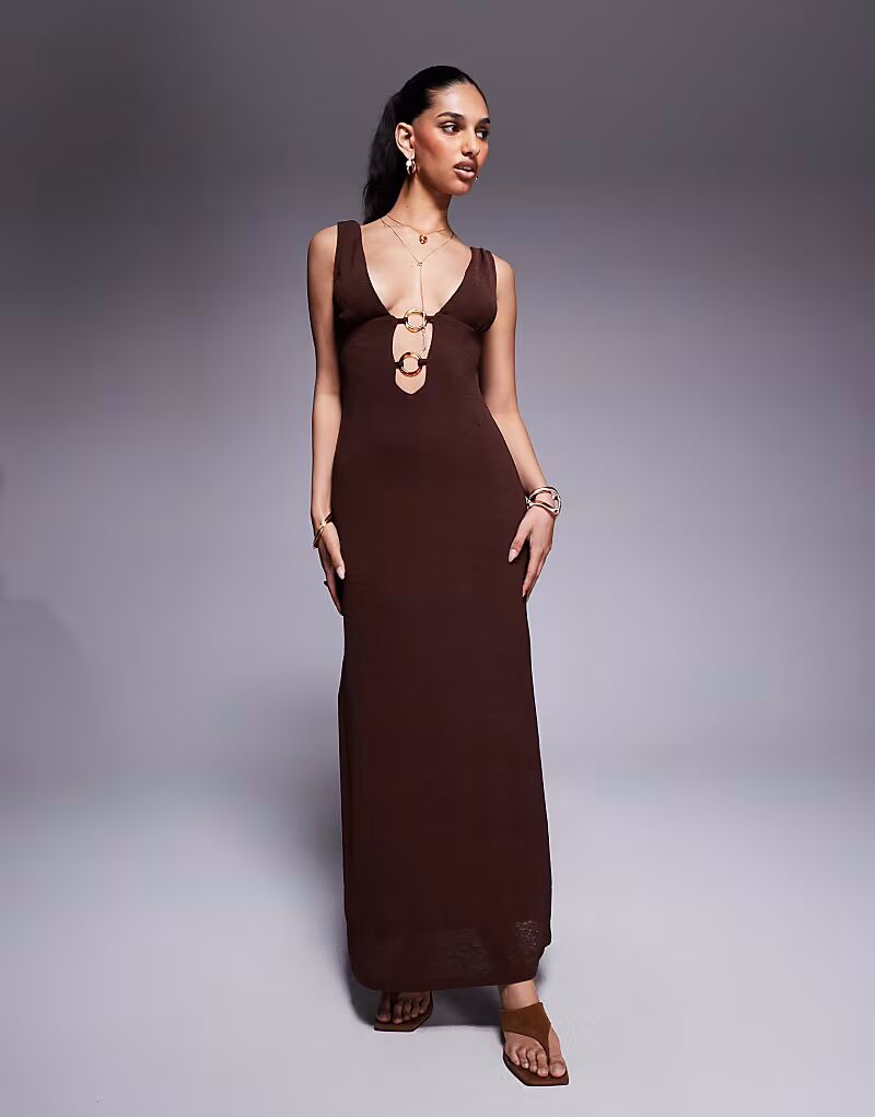 Платье макси с глубоким вырезом и украшением в виде кольца Princess Polly шоколадного цвета
Платье макси с глубоким вырезом и украшением в виде кольца Princess Polly шоколадного цвета
