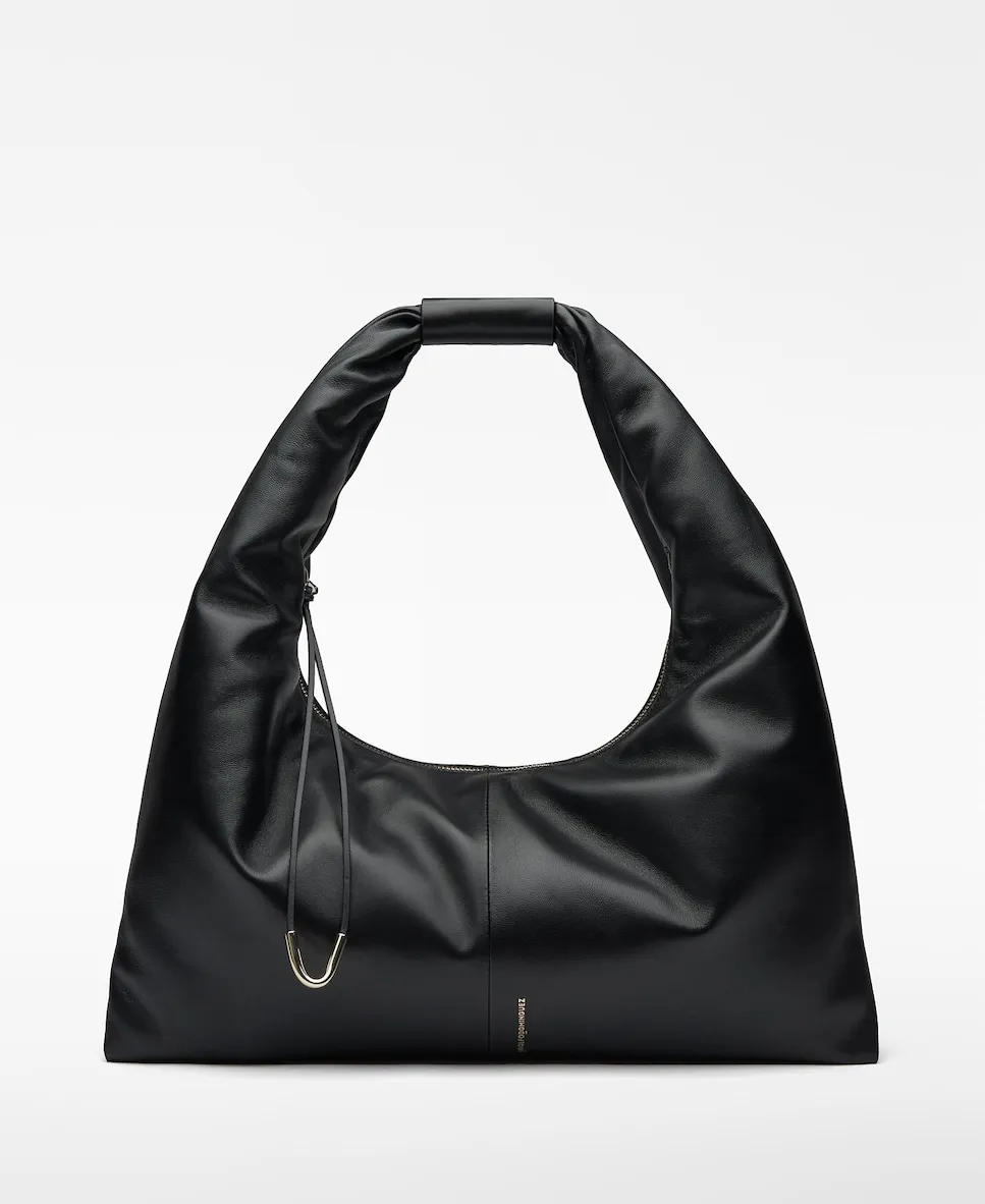 Большая кожаная сумка через плечо Nube Adolfo Dominguez, черный
Большая кожаная сумка через плечо Nube Adolfo Dominguez, черный