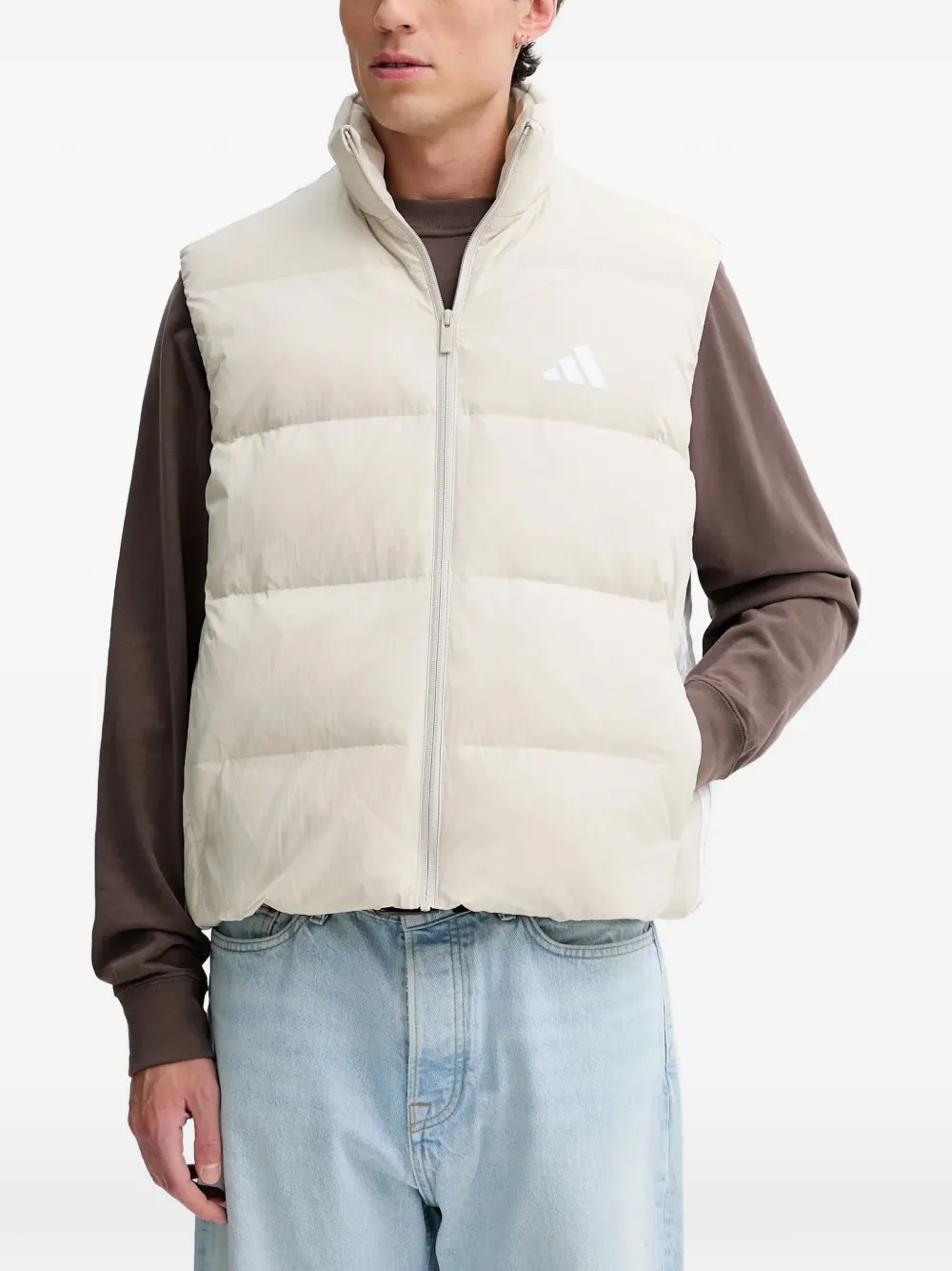 Жилет с застежкой-молнией и принтом-логотипом Adidas, нейтральный
Жилет с застежкой-молнией и принтом-логотипом Adidas, нейтральный
