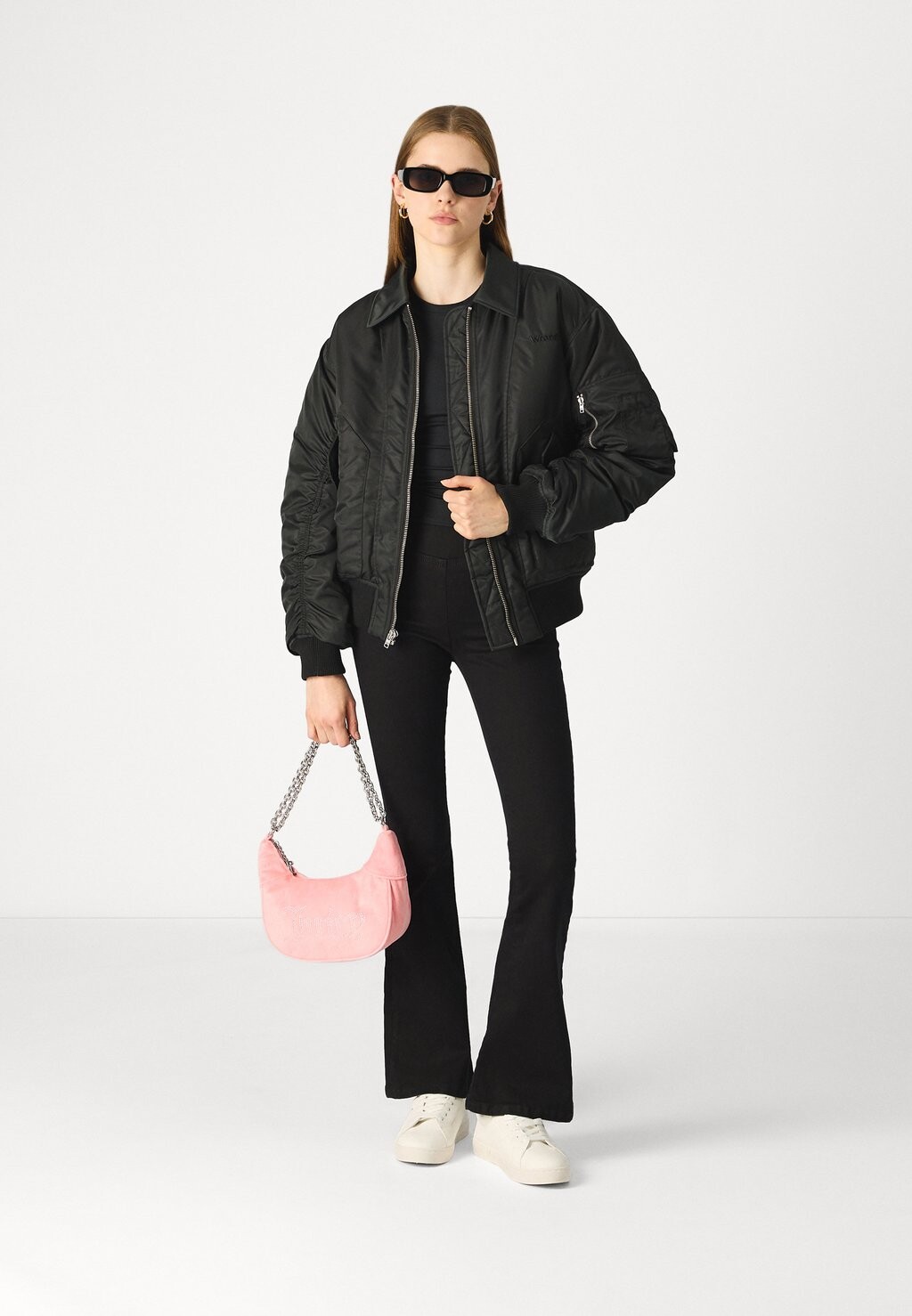 Джинсы Bootcut SOFT FLARE Gina Tricot, черный
Джинсы Bootcut SOFT FLARE Gina Tricot, черный