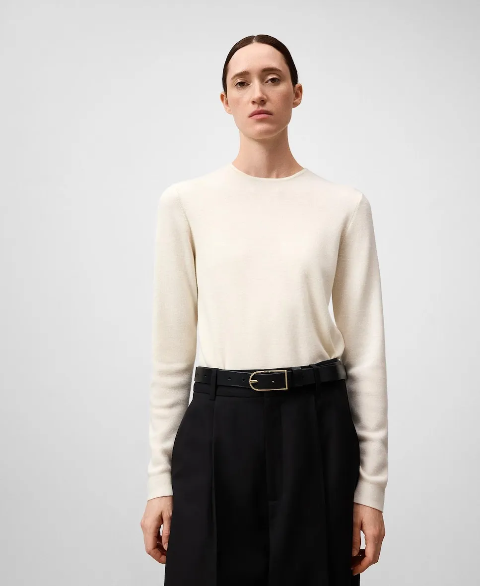 Женский джемпер из шерсти мериноса с круглым вырезом Adolfo Dominguez, светло-бежевый
Женский джемпер из шерсти мериноса с круглым вырезом Adolfo Dominguez, светло-бежевый