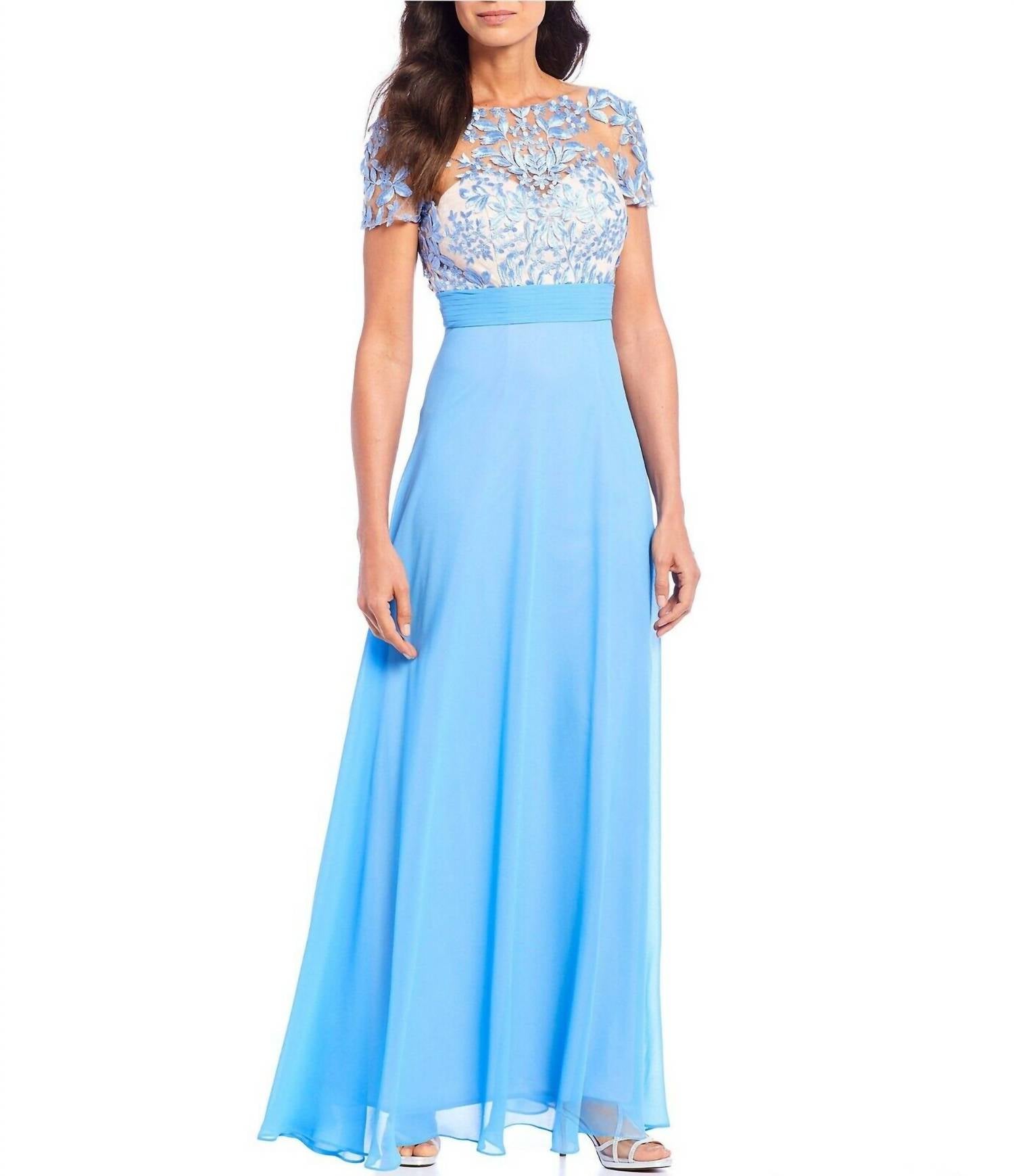 Платье из сетчатого шифона с вышитым цветочным узором синего цвета JS Collections
Платье из сетчатого шифона с вышитым цветочным узором синего цвета JS Collections