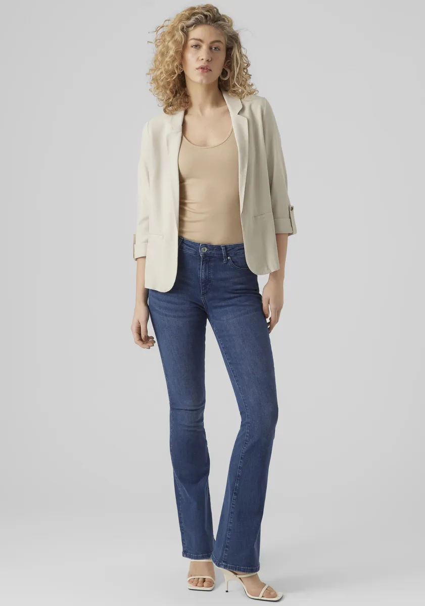 Короткий пиджак Vero Moda "VMJESMILO 3/4 LOOSE BLAZER WVN GA NOOS", с льном, цвет Silver Lining
Короткий пиджак Vero Moda "VMJESMILO 3/4 LOOSE BLAZER WVN GA NOOS", с льном, цвет Silver Lining