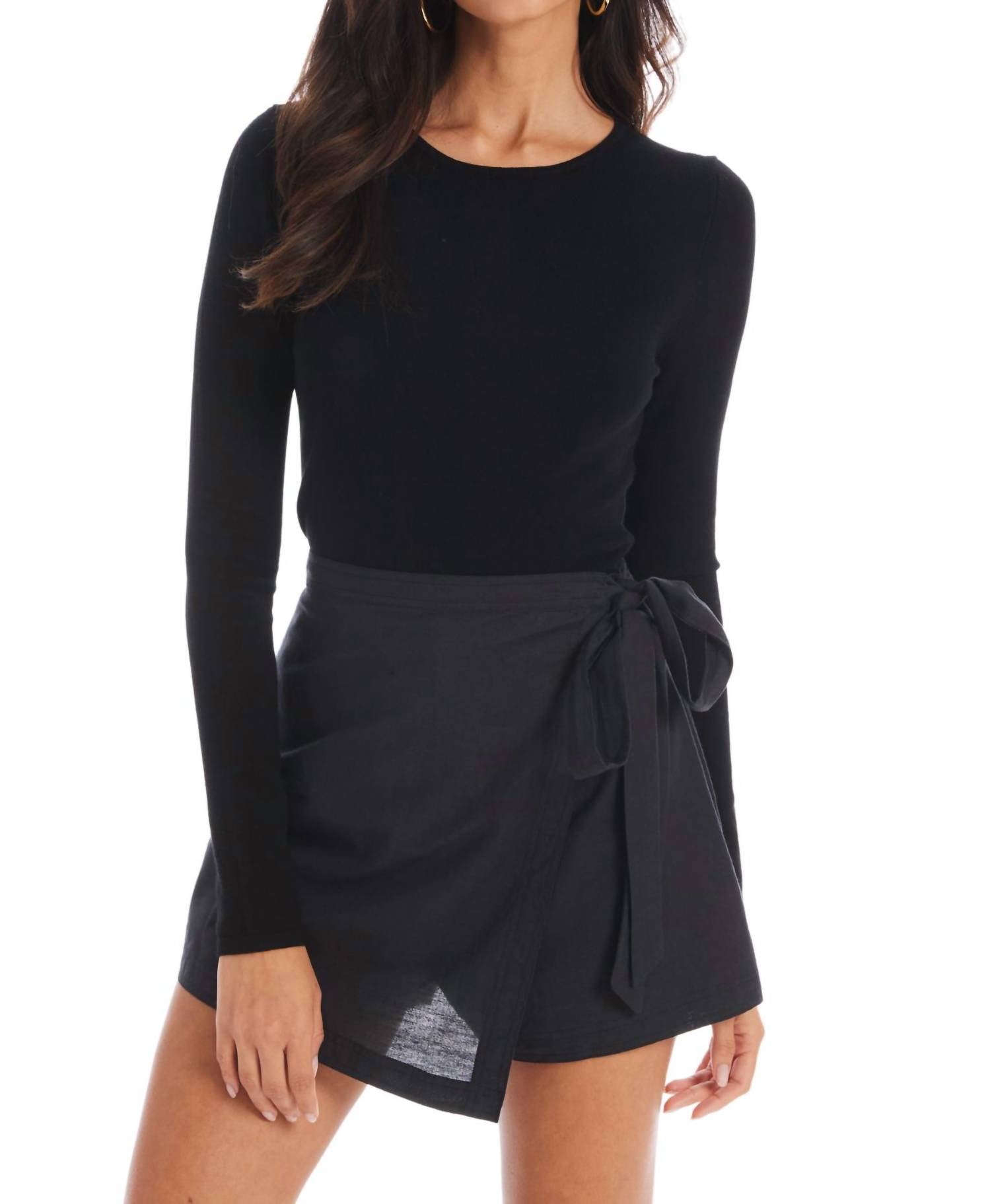 Рита Топ с длинными рукавами черный ALLISON NEW YORK
Рита Топ с длинными рукавами черный ALLISON NEW YORK