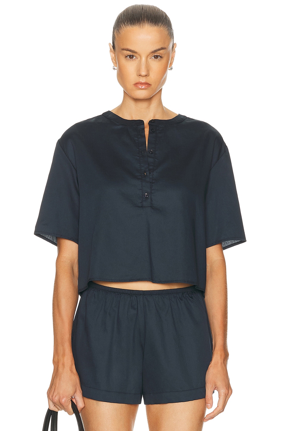 Yoko Short Sleeve Henley Топ Leset, Midnight
Yoko Short Sleeve Henley Топ Leset, Midnight