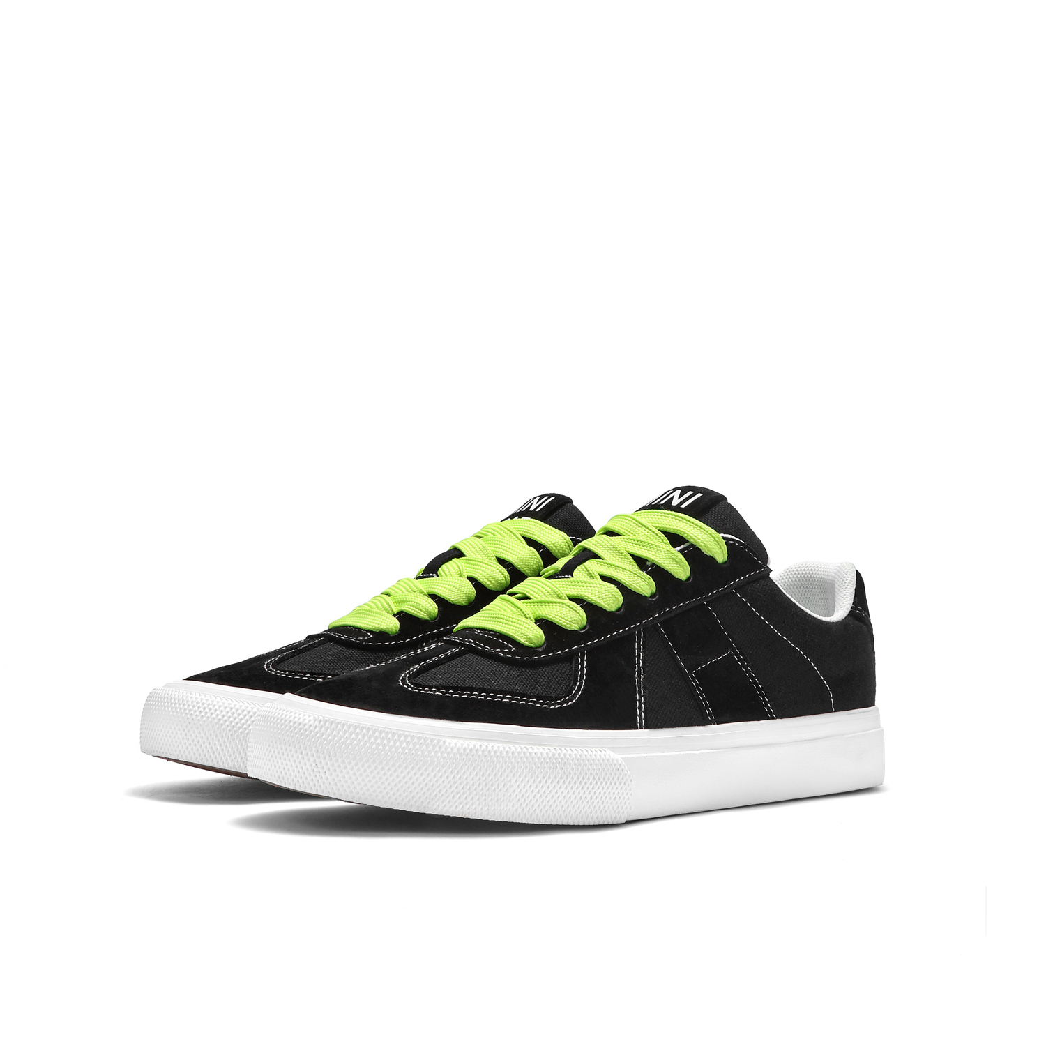 MINISO Непарные скейтерские кроссовки унисекс низкие черные фиолетовые зеленые - белые черные зеленые, цвет White Black Green
MINISO Непарные скейтерские кроссовки унисекс низкие черные фиолетовые зеленые - белые черные зеленые, цвет White Black Green