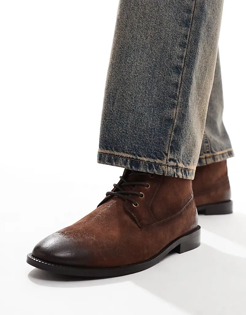 Ботинки на шнуровке ASOS DESIGN из коричневой вощеной замши
Ботинки на шнуровке ASOS DESIGN из коричневой вощеной замши