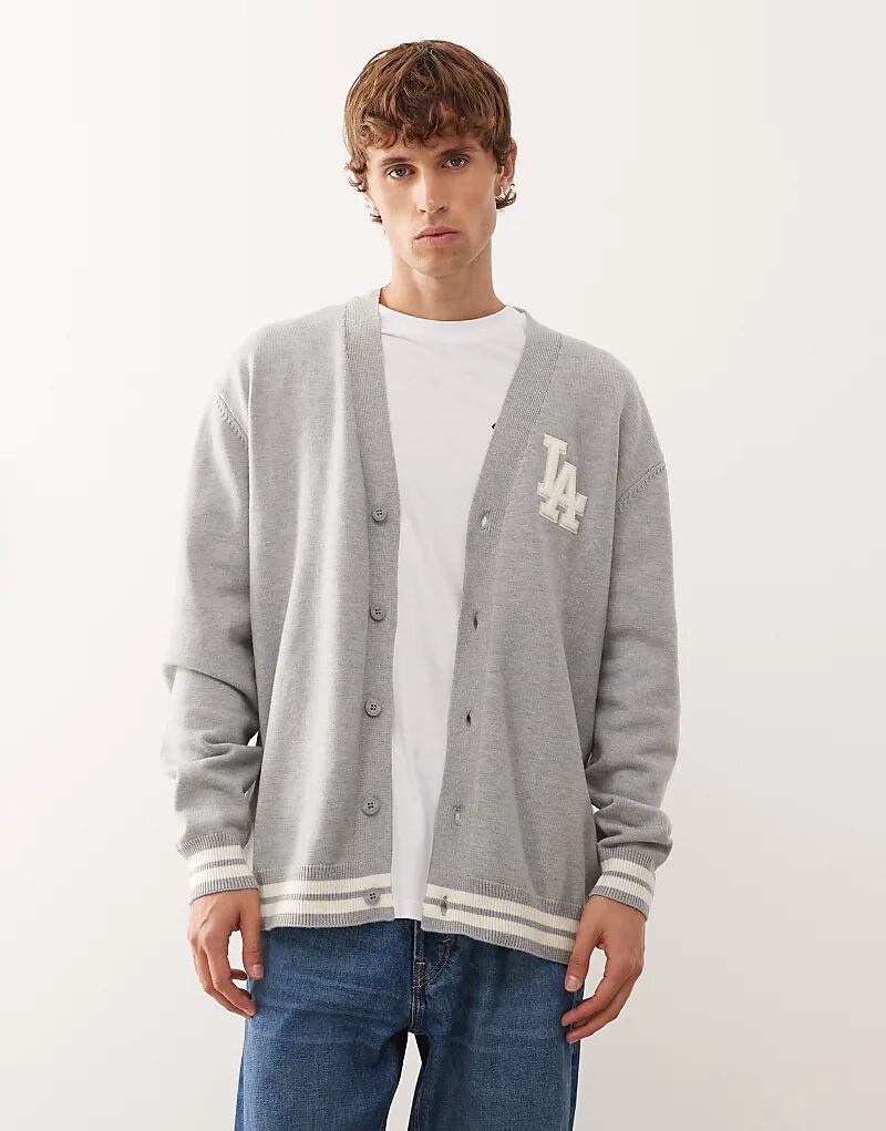 Вязаный кардиган New Era LA Dodgers серого цвета 
Вязаный кардиган New Era LA Dodgers серого цвета