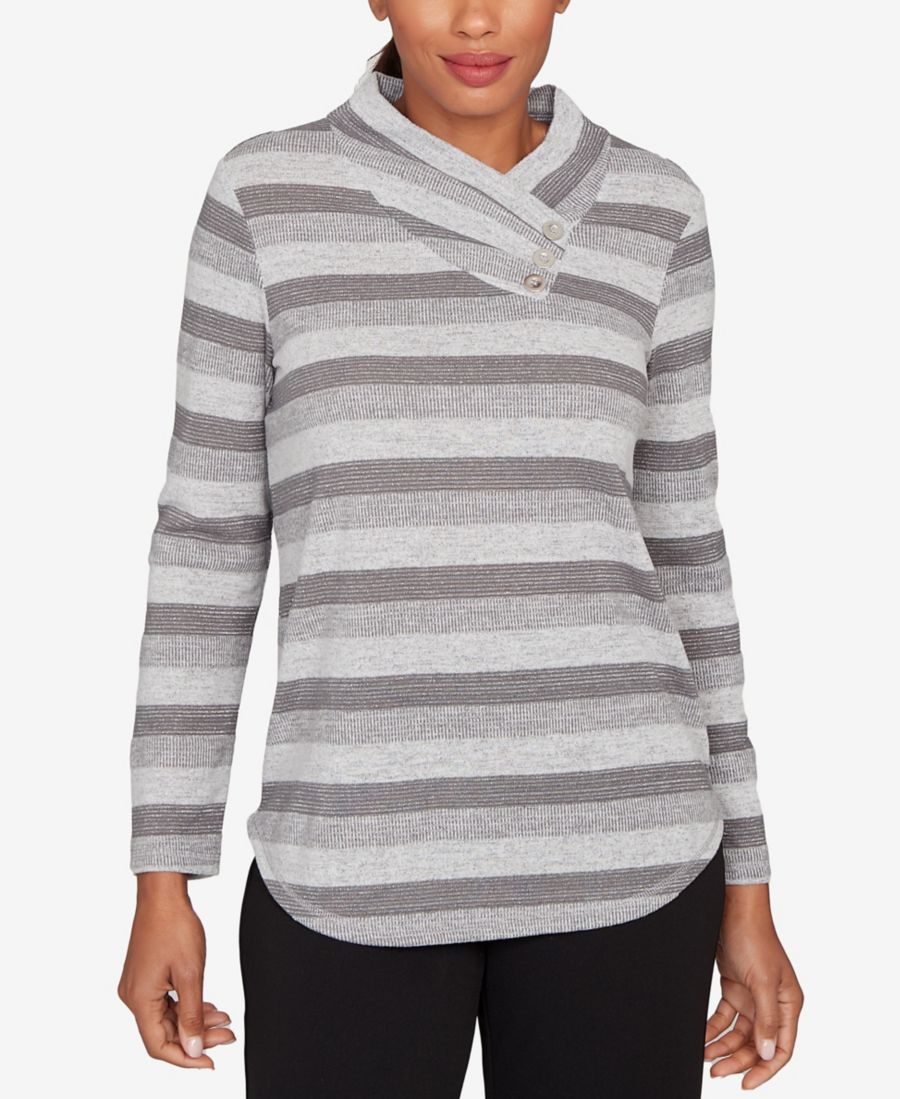 Вязаный топ с металлизированной полоской и пуговицами, миниатюрный Ruby Rd, Gray Multi
Вязаный топ с металлизированной полоской и пуговицами, миниатюрный Ruby Rd, Gray Multi