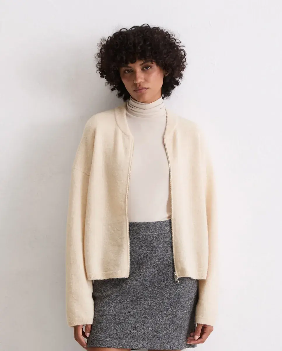 Женская свободная вязаная блуза из смеси шерсти нового урожая и альпаки MARC O'POLO, кремовый
Женская свободная вязаная блуза из смеси шерсти нового урожая и альпаки MARC O'POLO, кремовый