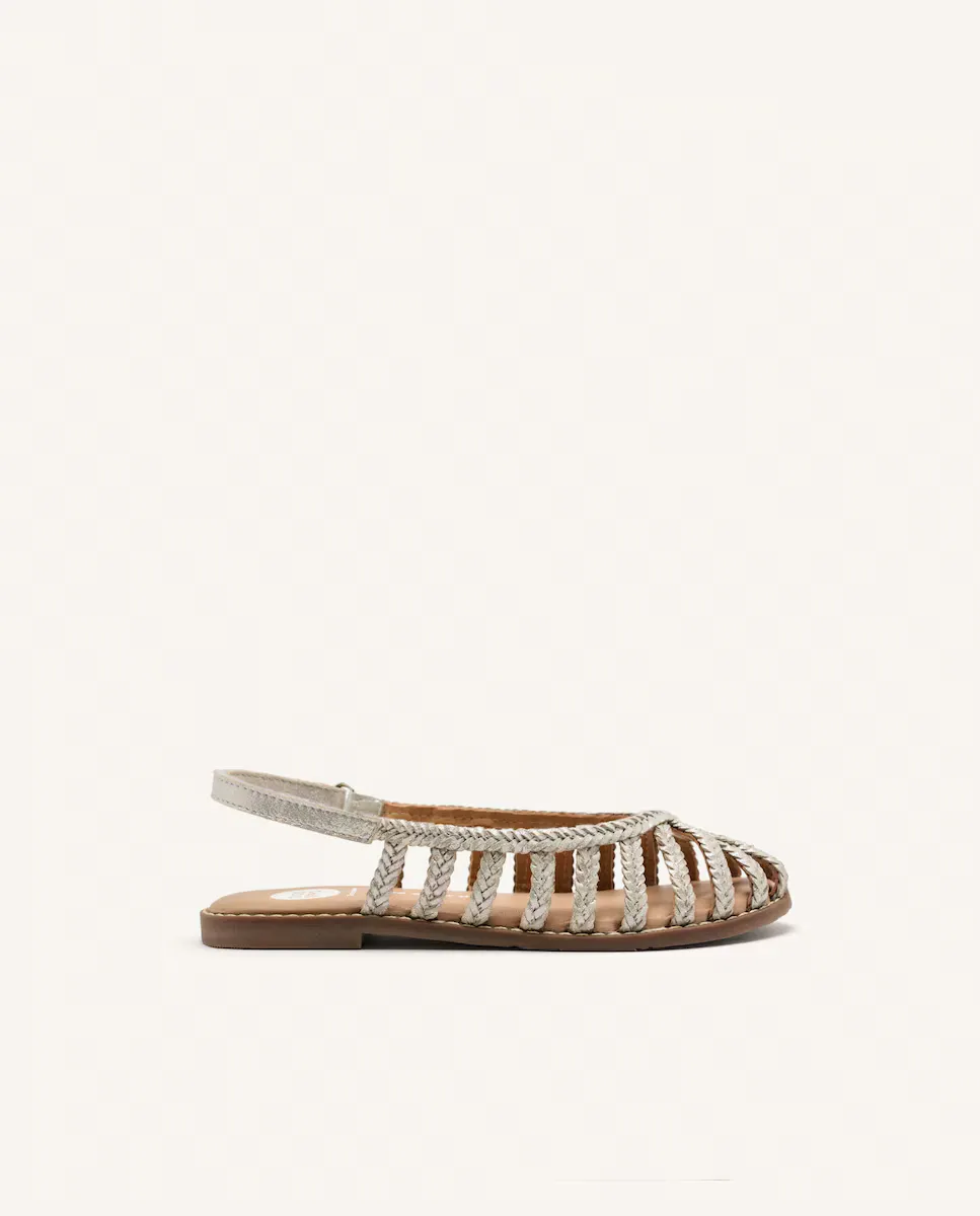 Плетеные кожаные сандалии для девочек Gioseppo, серебряный
Плетеные кожаные сандалии для девочек Gioseppo, серебряный