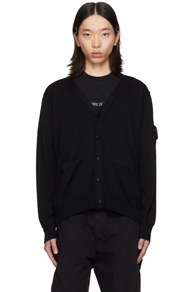 Кардиган с черными нашивками Stone Island
Кардиган с черными нашивками Stone Island