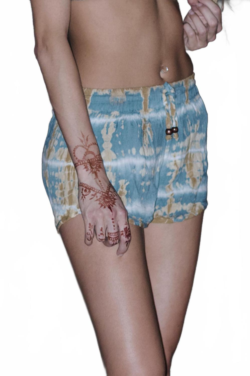 Морские и песчаные шорты в синем цвете Malibutique
Морские и песчаные шорты в синем цвете Malibutique