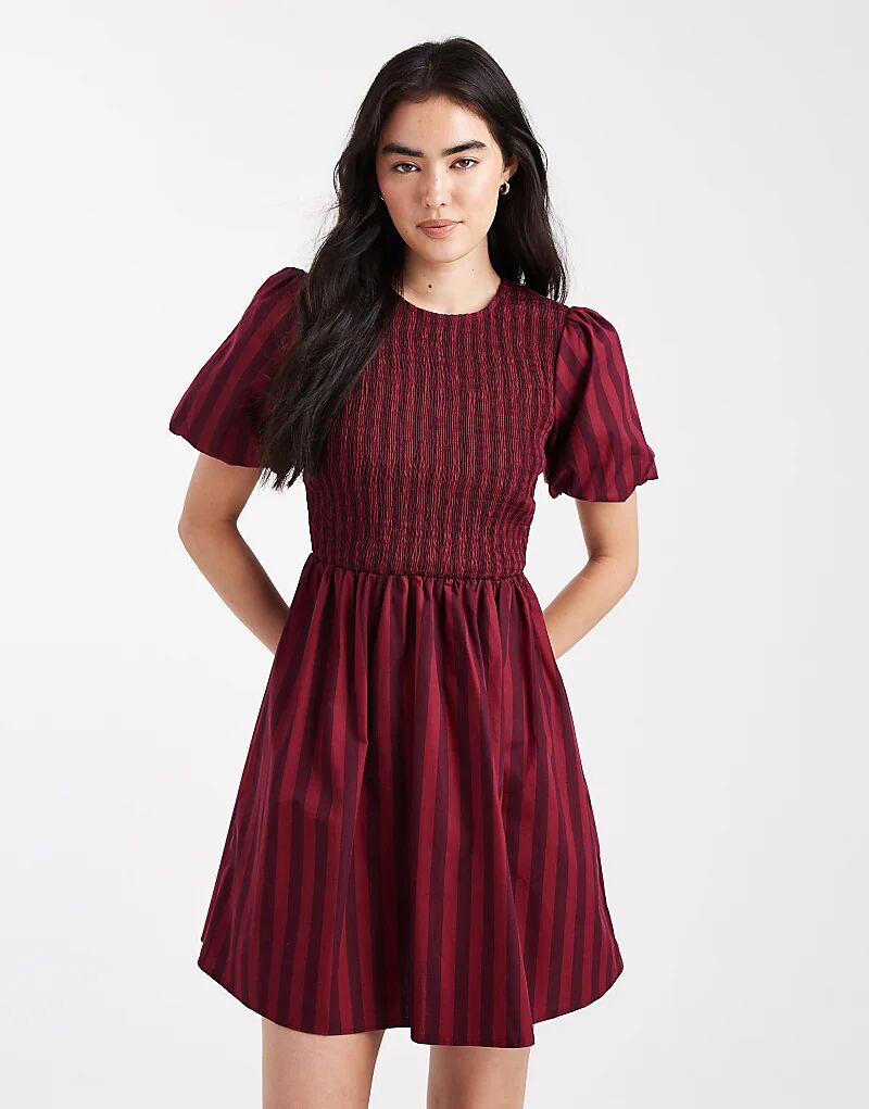 Мини-платье New Look в полоску со сборками красного цвета
Мини-платье New Look в полоску со сборками красного цвета