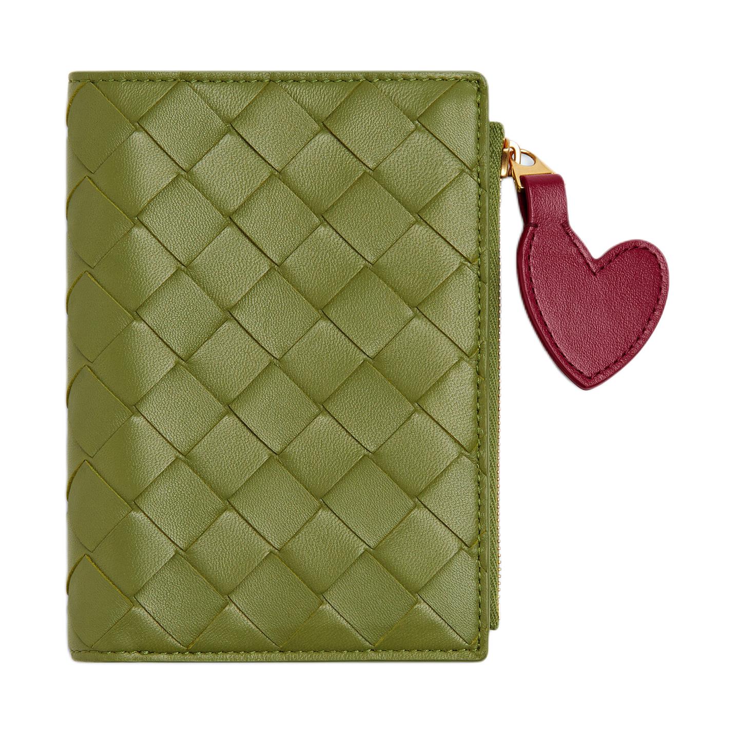 Bottega Veneta Intrecciato Sheepskin Паспортник Women's Matcha & Dark Red
Bottega Veneta Intrecciato Sheepskin Паспортник Women's Matcha & Dark Red