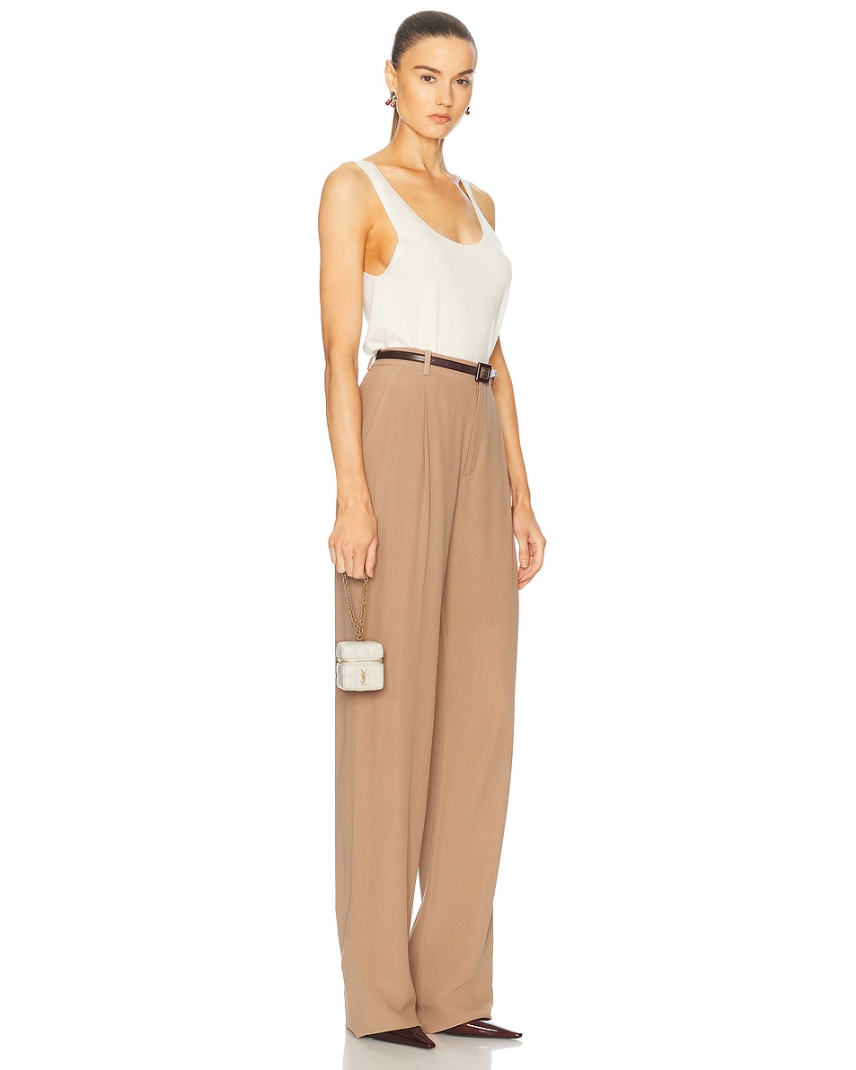 Сумка YSL Cube Saint Laurent, Crema Soft
Сумка YSL Cube Saint Laurent, Crema Soft