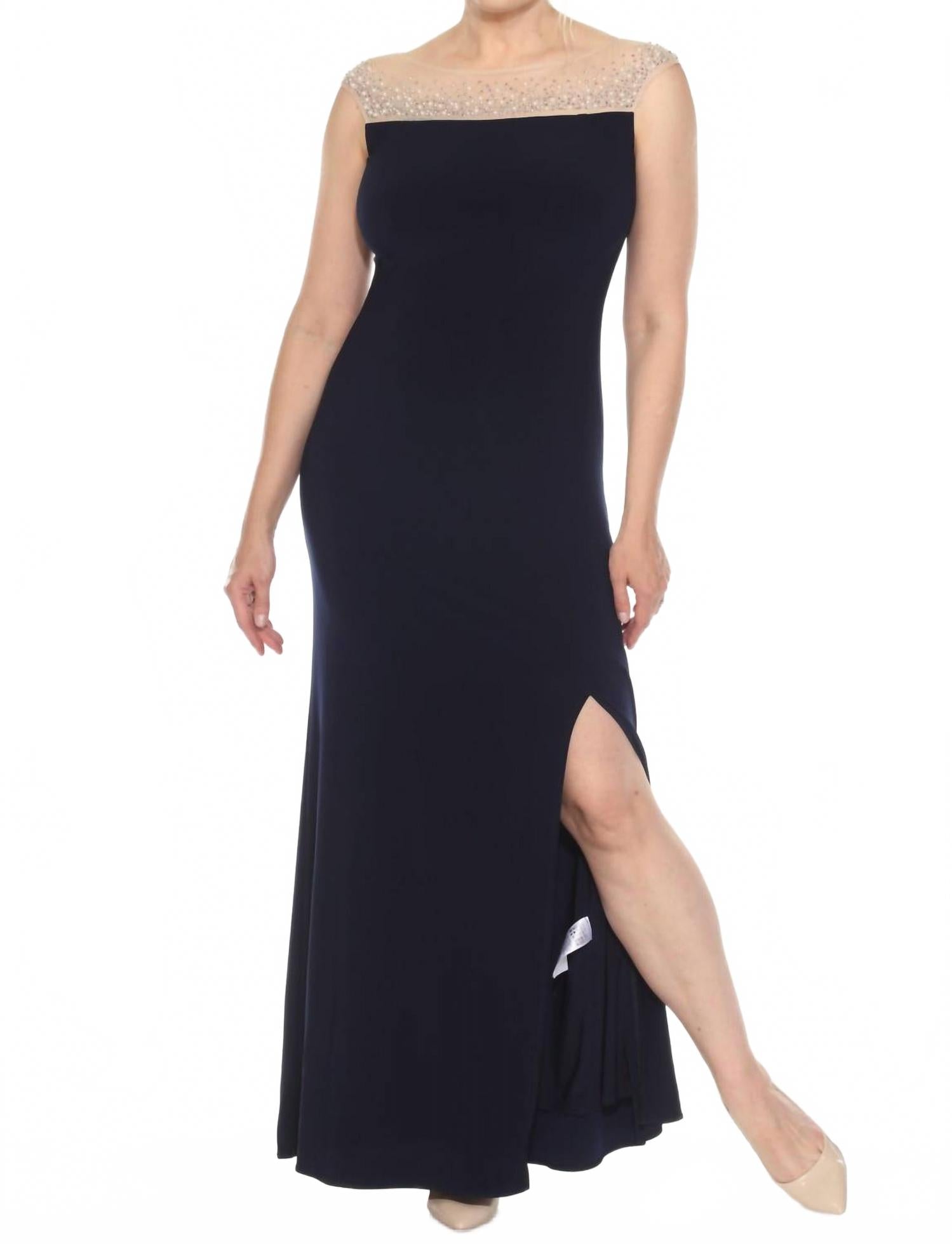 Вечернее платье в полуночно-синем цвете с декорированной сетчатой вставкой на корсаже Joseph Ribkoff
Вечернее платье в полуночно-синем цвете с декорированной сетчатой вставкой на корсаже Joseph Ribkoff