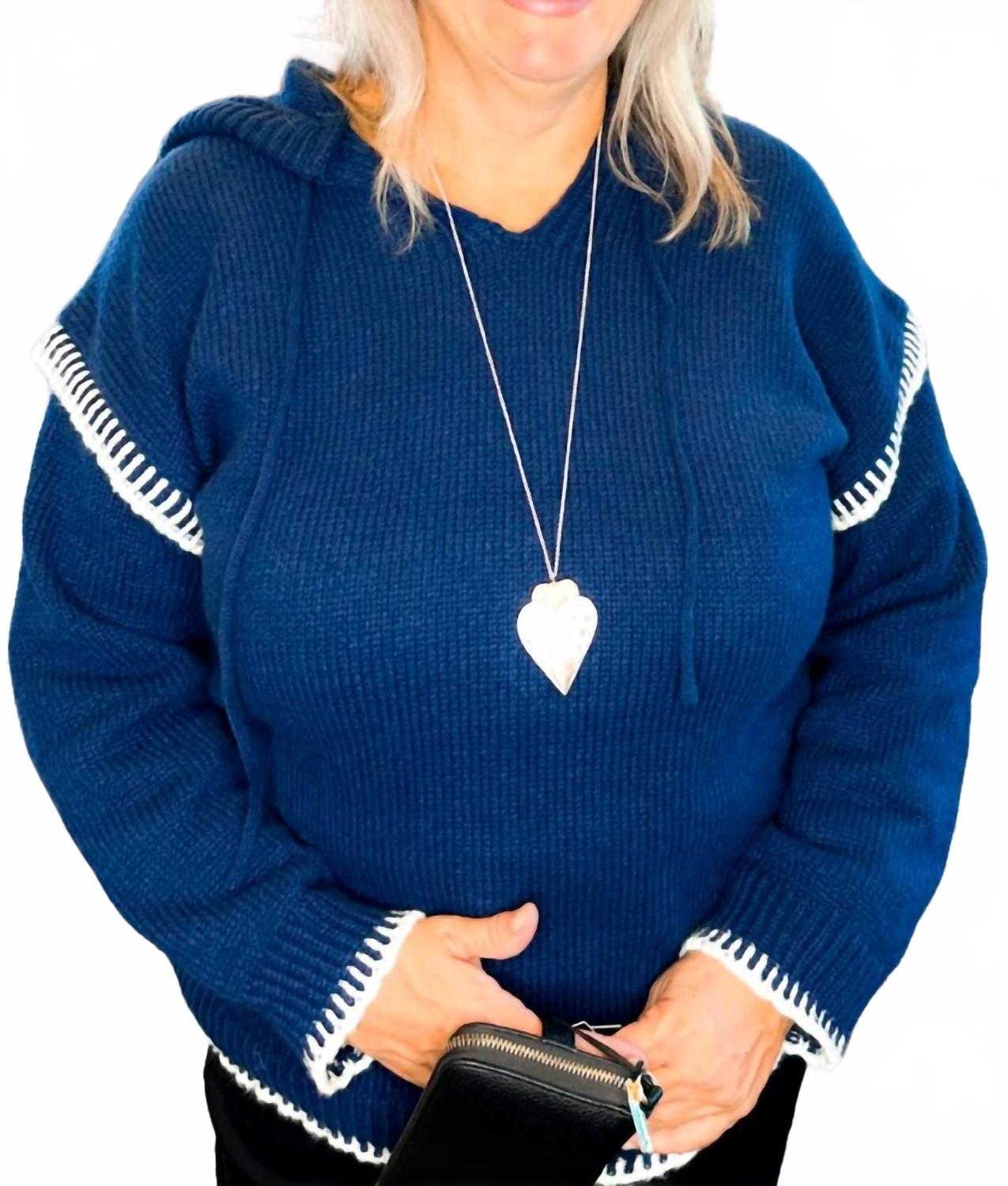 Длинный вязаный худи с рукавами и отделкой петельным швом в цвете Navy SHE + SKY 
Длинный вязаный худи с рукавами и отделкой петельным швом в цвете Navy SHE + SKY