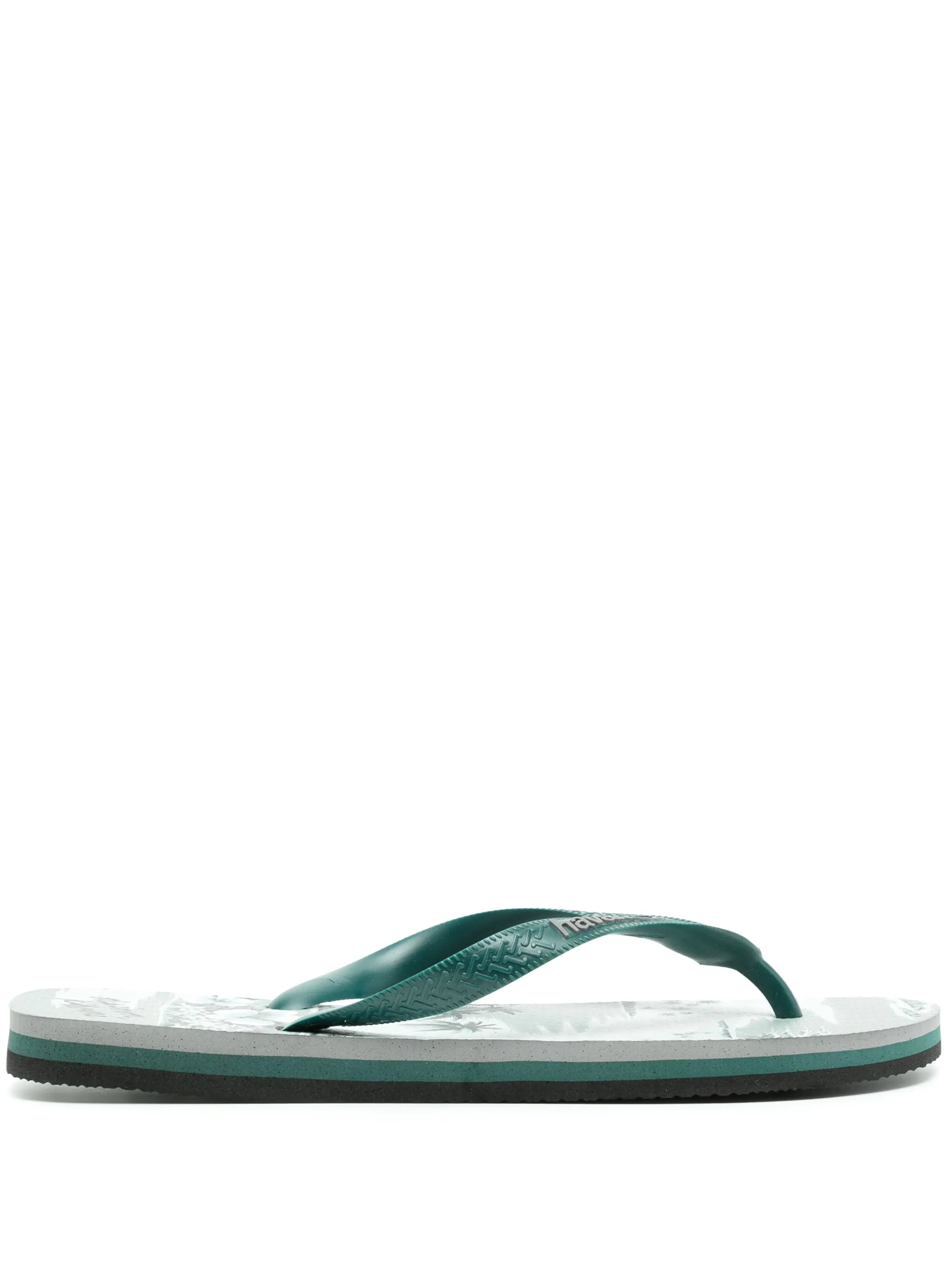 Шлепанцы Hawaiian из коллаборации с Havaianas Maison Kitsuné, зеленый
Шлепанцы Hawaiian из коллаборации с Havaianas Maison Kitsuné, зеленый