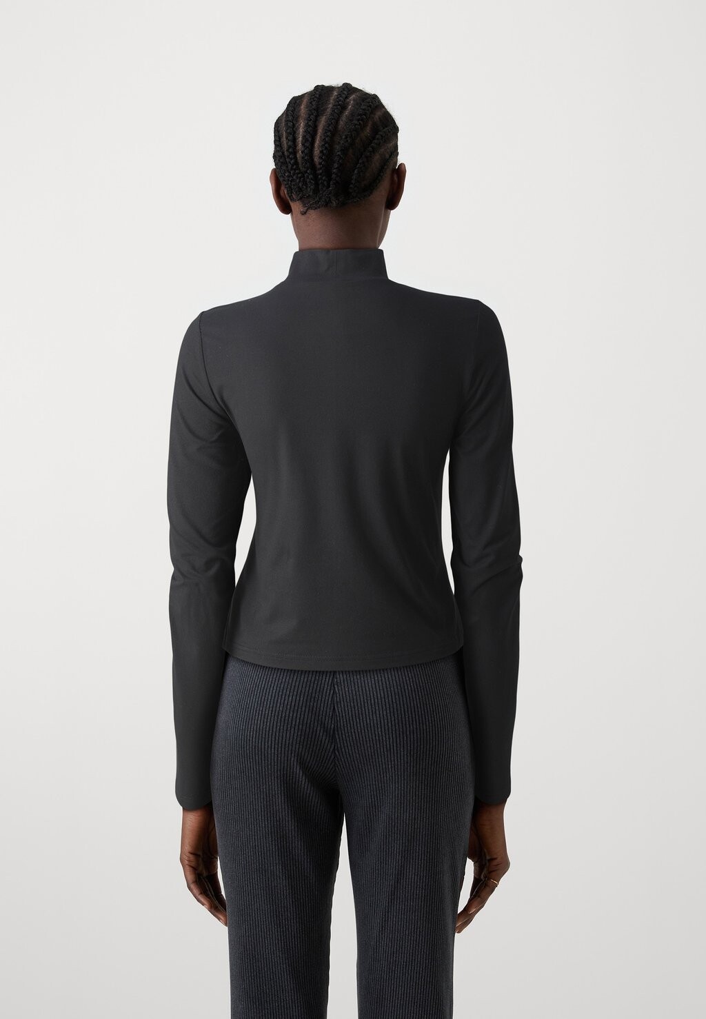 Топ с длинными рукавами NMDESTINY TURTLENECK Noisy May, черный
Топ с длинными рукавами NMDESTINY TURTLENECK Noisy May, черный