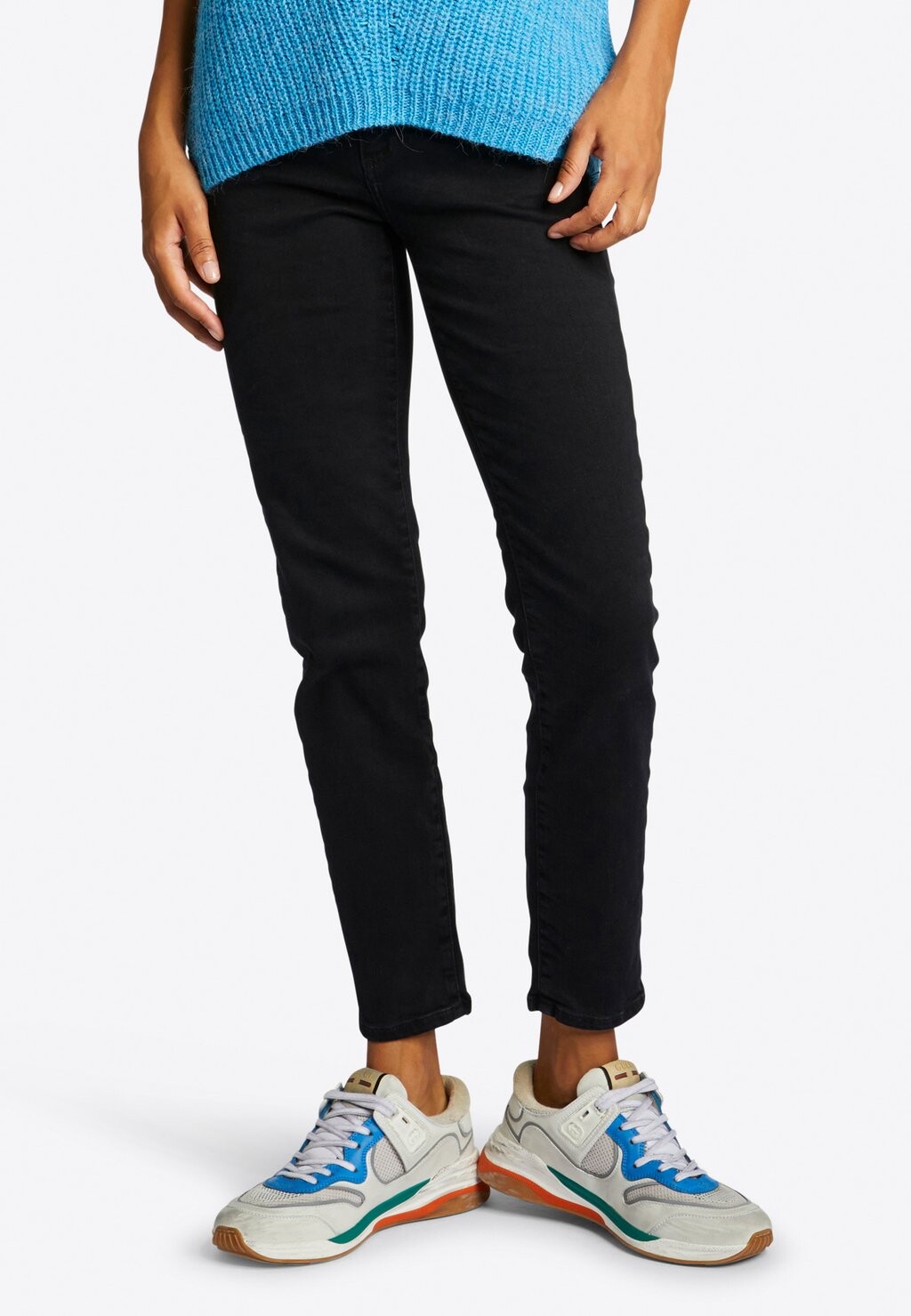 Джинсы облегающего кроя Rich & Royal
Джинсы облегающего кроя Rich & Royal