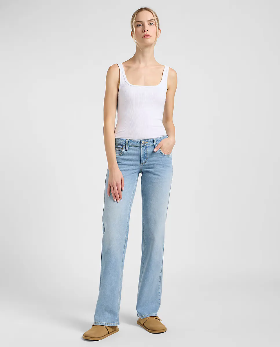Zoe женские прямые джинсы с обычным кроем и заниженной талией Lee, голубой
Zoe женские прямые джинсы с обычным кроем и заниженной талией Lee, голубой