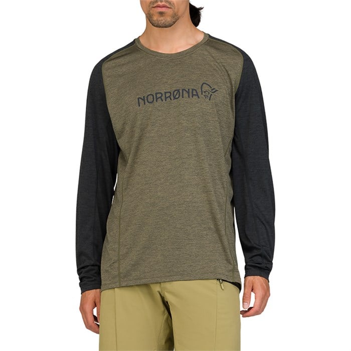 Легкая футболка с длинным рукавом Fjora equaliser Norrona, Olive Night
Легкая футболка с длинным рукавом Fjora equaliser Norrona, Olive Night