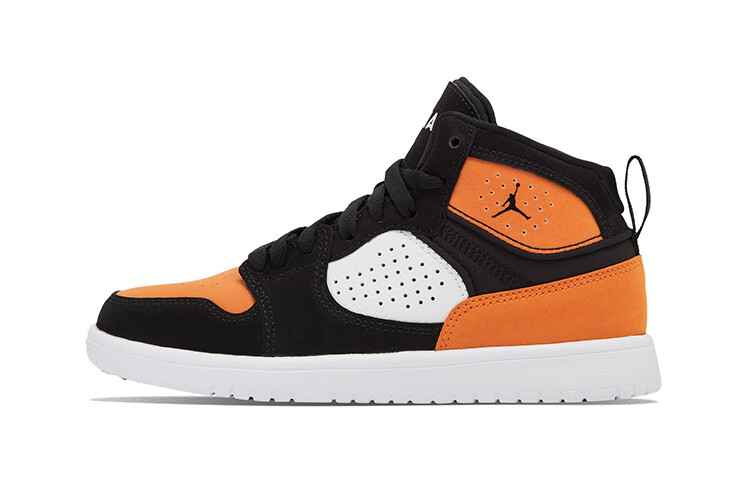 Детские баскетбольные кроссовки Jordan Access BP
Детские баскетбольные кроссовки Jordan Access BP