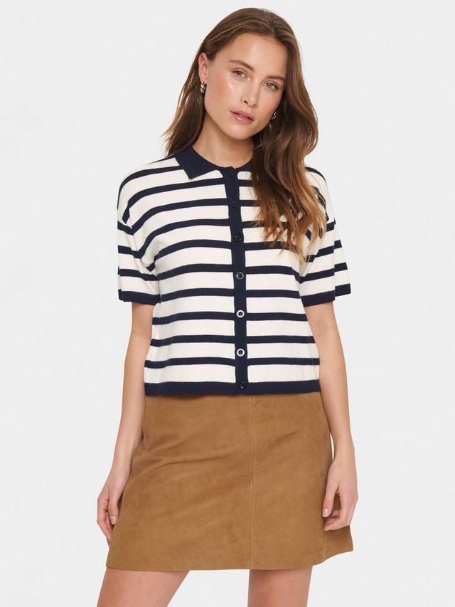 Поло-кардиган Likam с коротким рукавом в полоску Saint Tropez
Поло-кардиган Likam с коротким рукавом в полоску Saint Tropez