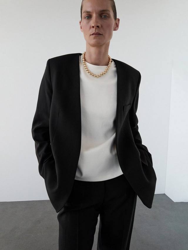 Брюки Praga Tailored Mango, Black
Брюки Praga Tailored Mango, Black